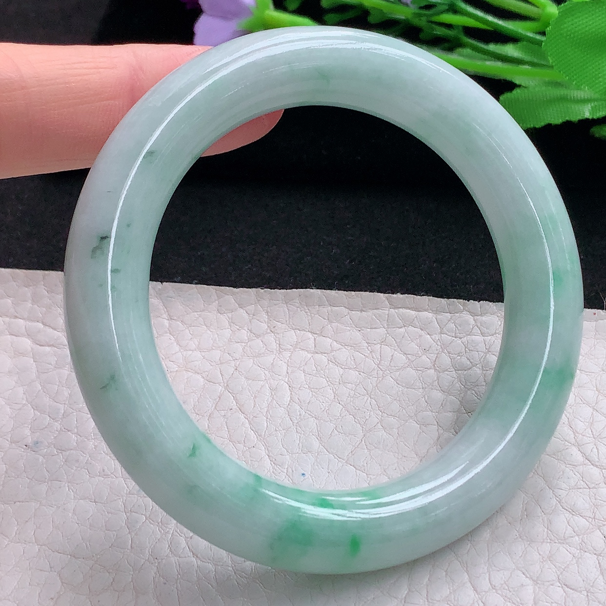 ee小圈口52.5*11.3*11胖圆镯 翡翠A货玉手镯水润飘绿圆条玉手环