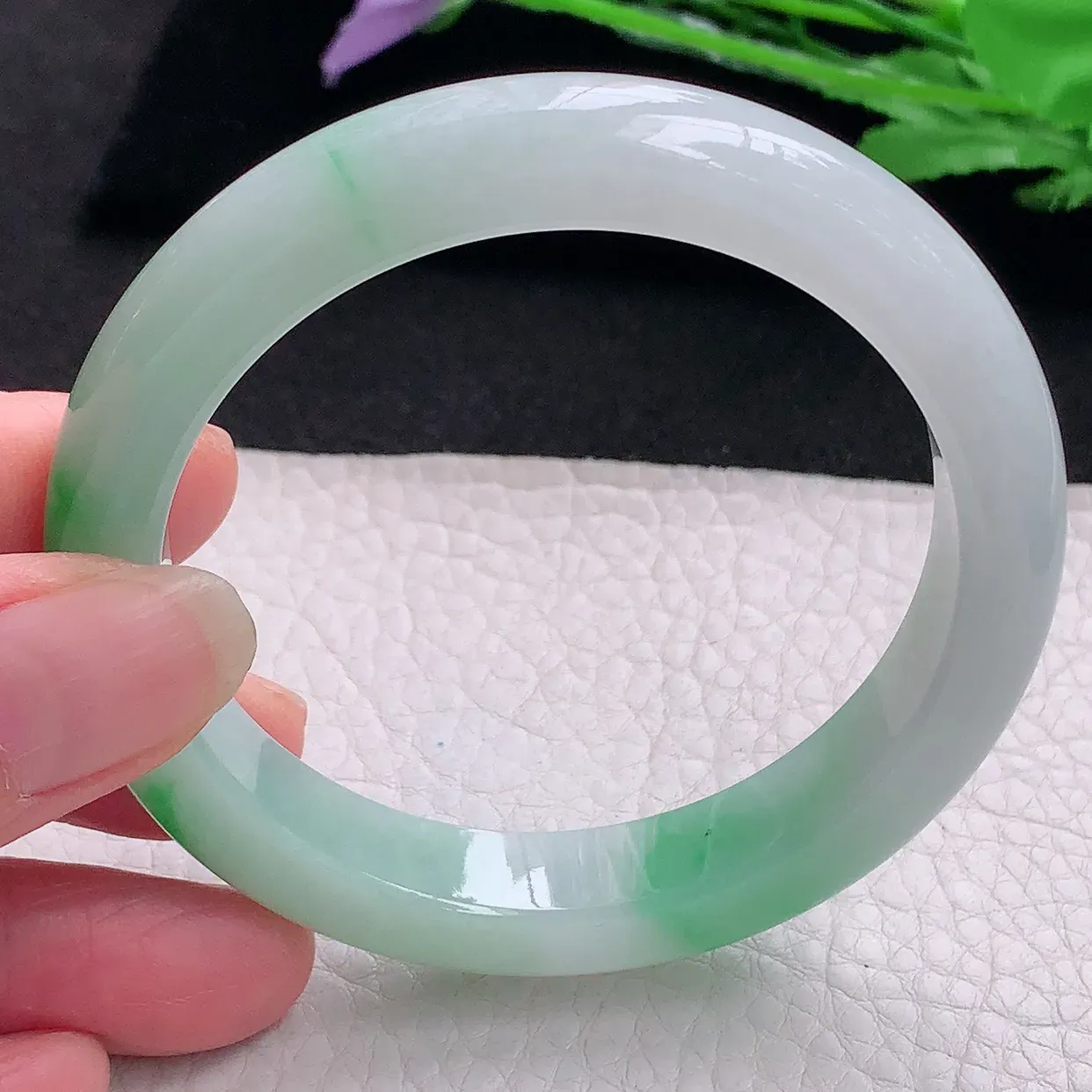 yh自然光55*11.2*8.3平安镯 缅甸翡翠A货玉手镯水润飘绿花宽边玉手环