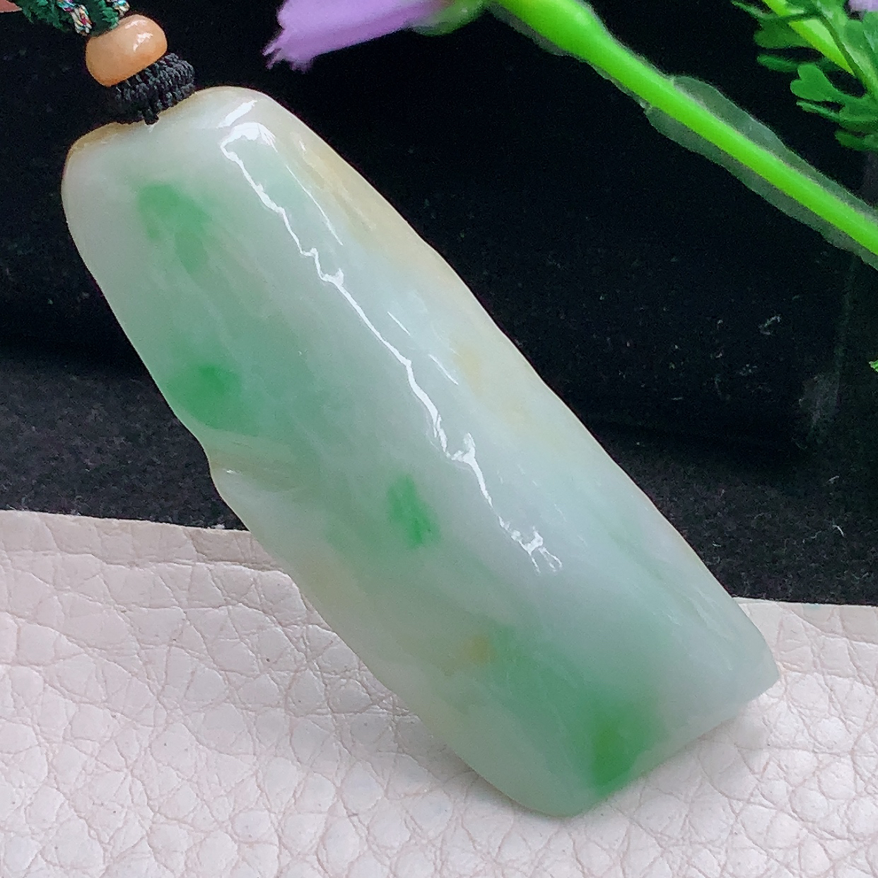 Mz实拍58*21.3*8.8缅甸翡翠随形飘绿吊坠