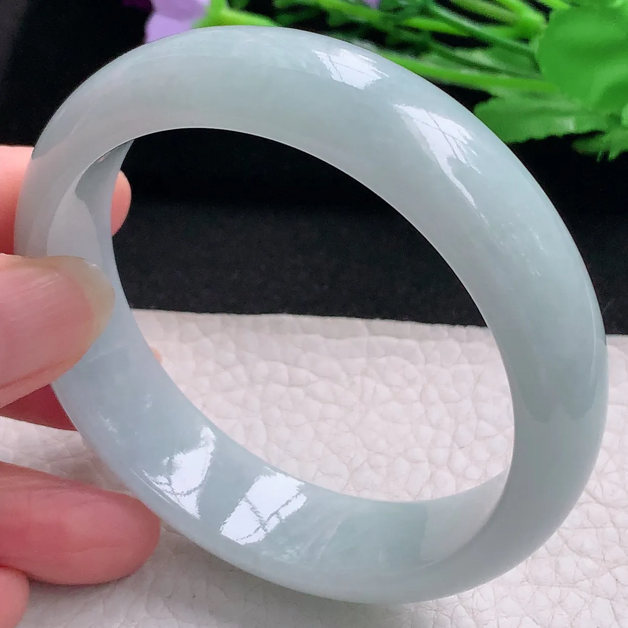 ee自然光58*16.3*8.2轮胎镯 翡翠A货玉手镯浅绿清新宽边玉手环