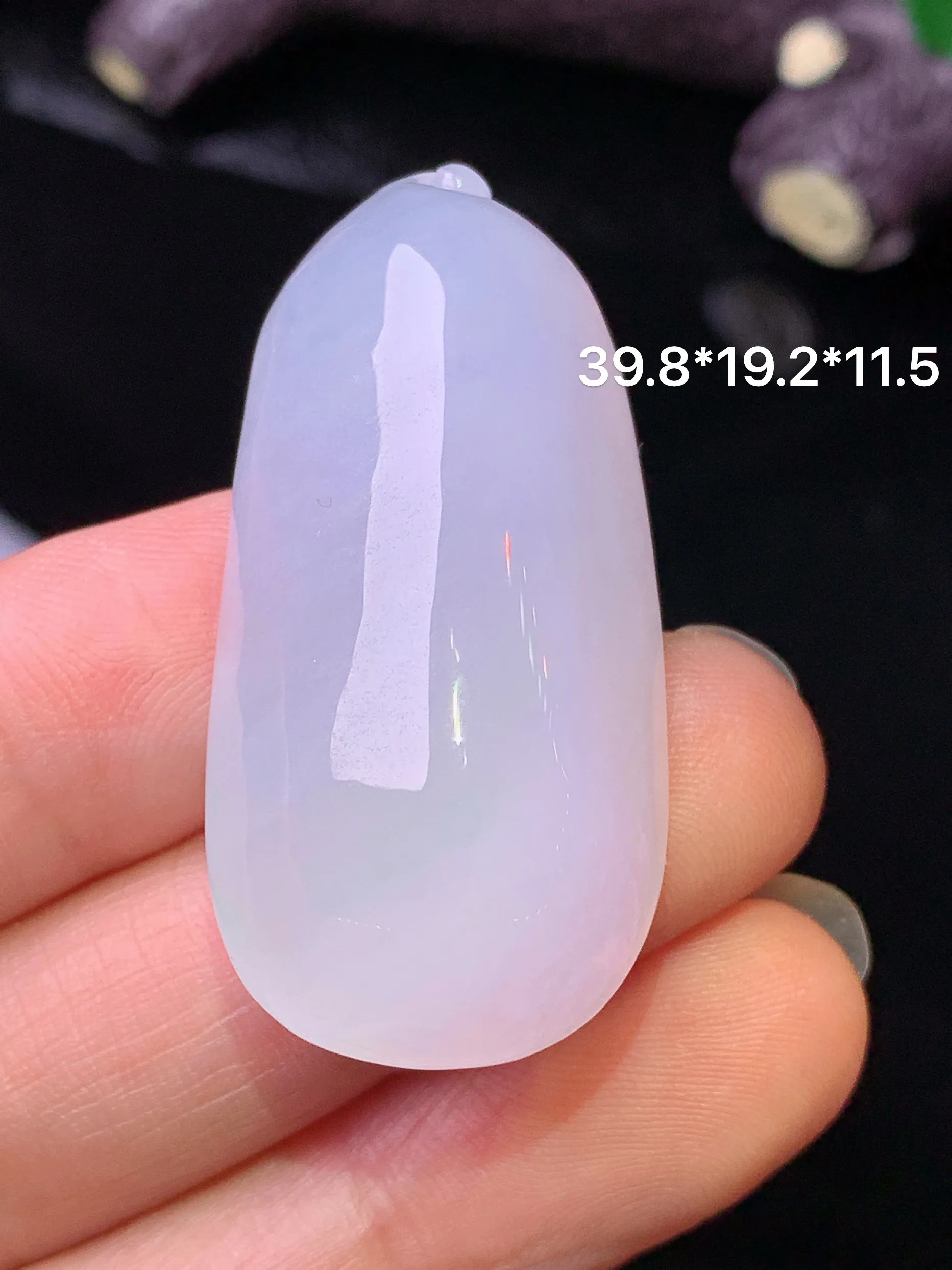 冰淡紫罗兰福瓜吊坠 玉质细腻 色泽清新艳丽 整体尺寸39.8*19.2*11.5