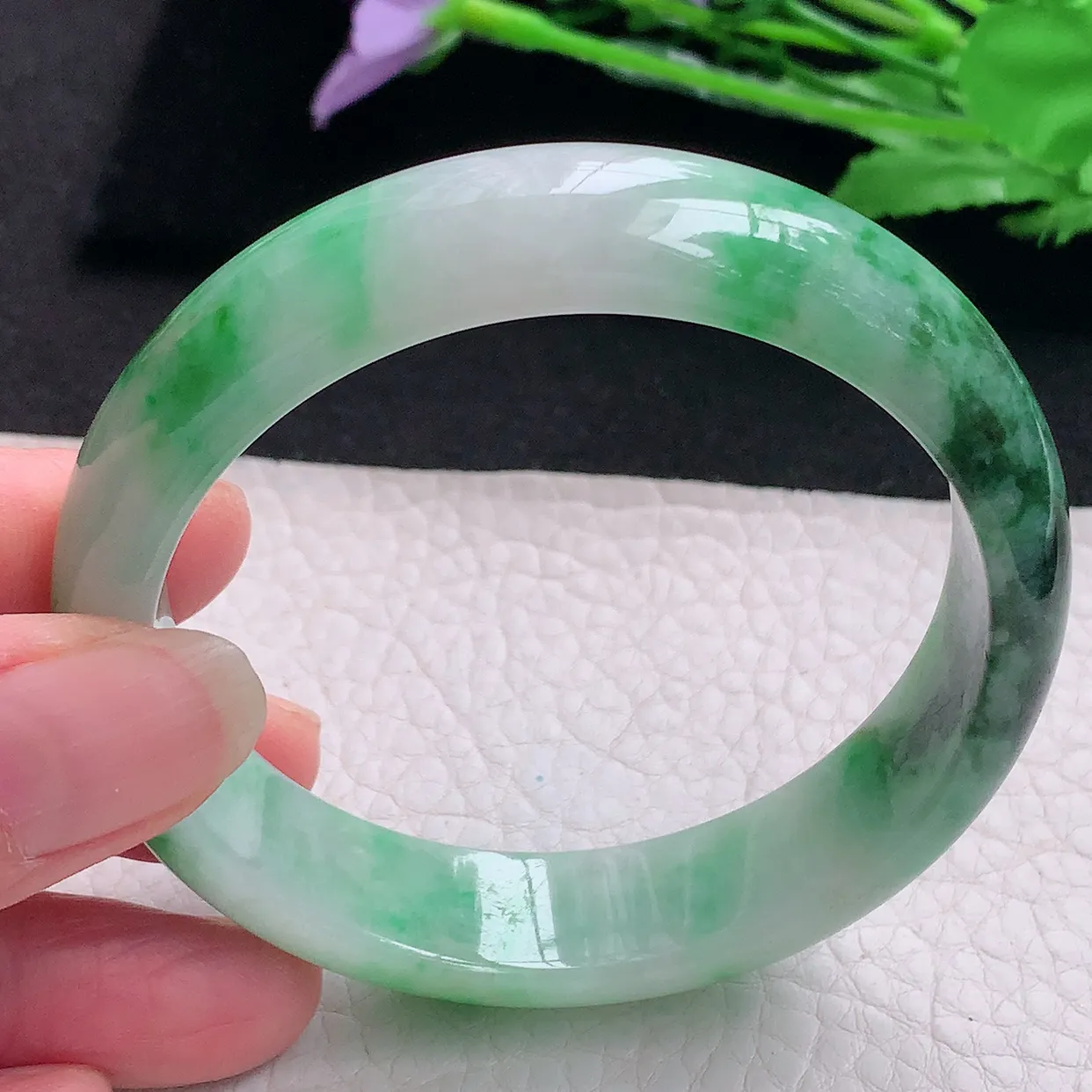 zjf自然光57.5*14.2*7.2平安镯 缅甸翡翠A货玉手镯辣绿宽边玉手环