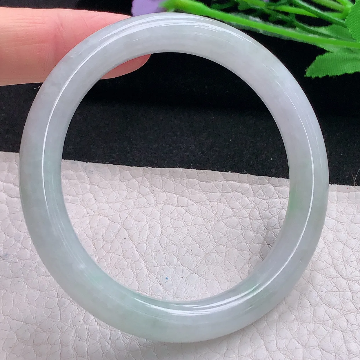 js自然光56*9.6*8.8美人镯 缅甸翡翠A货玉手镯飘花秀气圆条玉手环 叮当镯