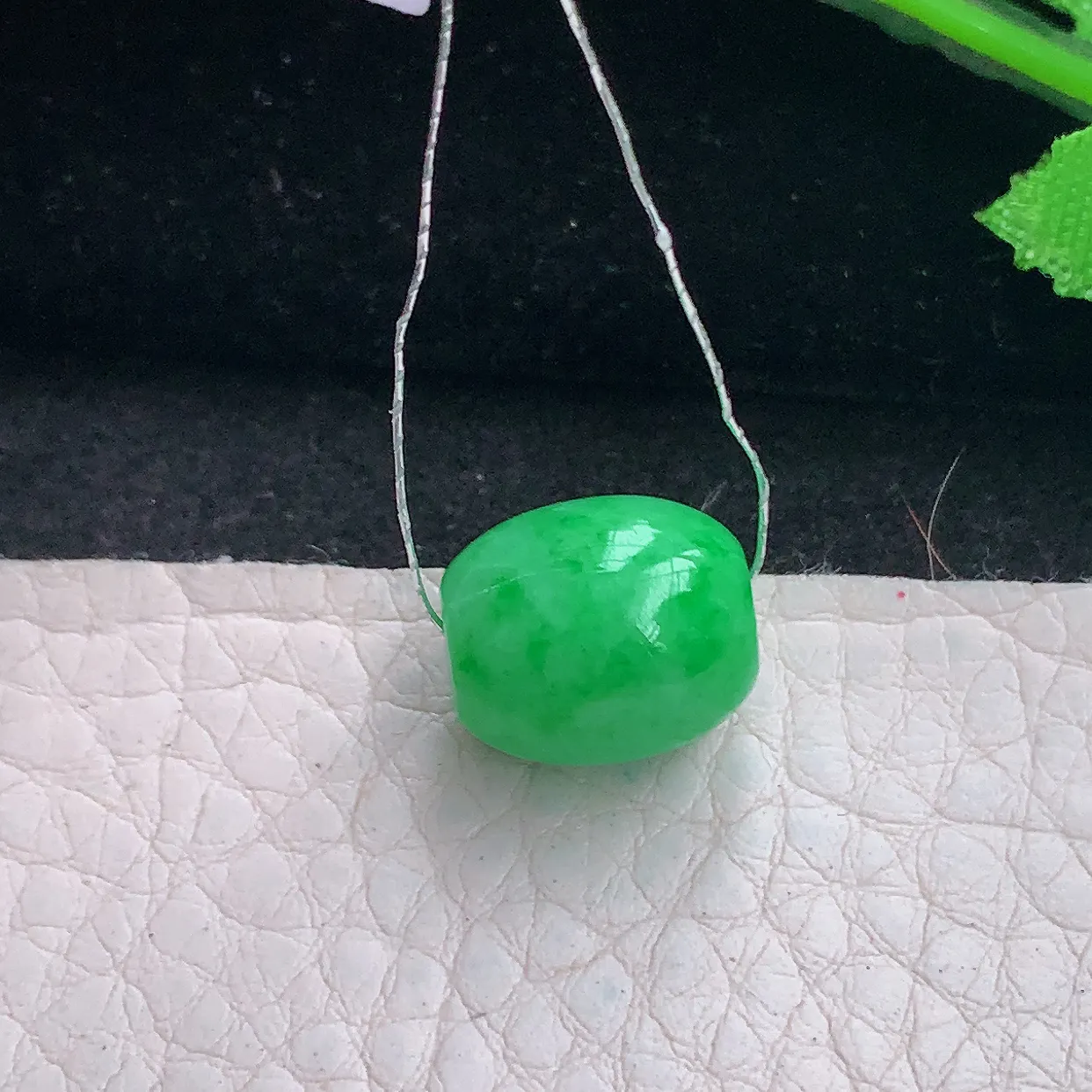 Xqa实拍13*11.6天然缅甸翡翠路路通吊坠 转运珠玉锁骨坠