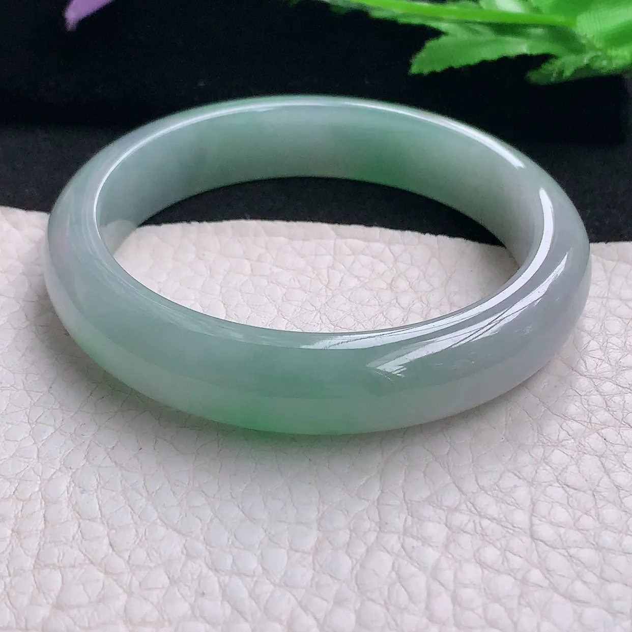 pj自然光55.8*12.3*8平安镯 缅甸翡翠A货玉手镯水灵飘绿宽边玉手环