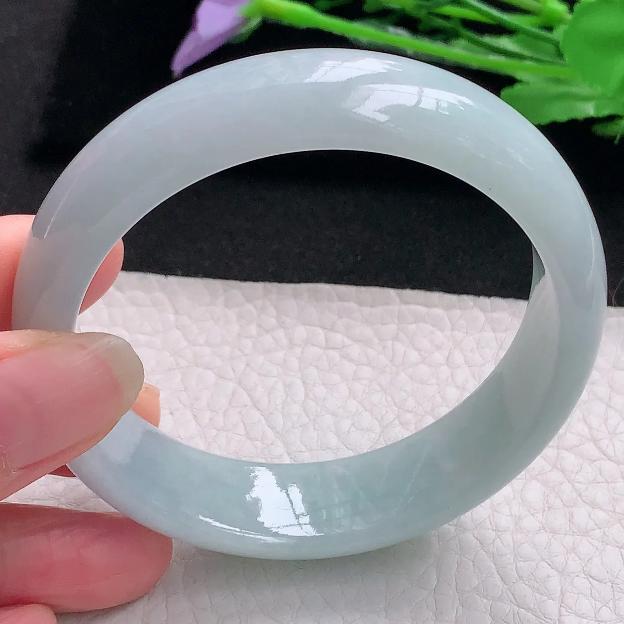 ee自然光58*16.3*8.2轮胎镯 翡翠A货玉手镯浅绿清新宽边玉手环