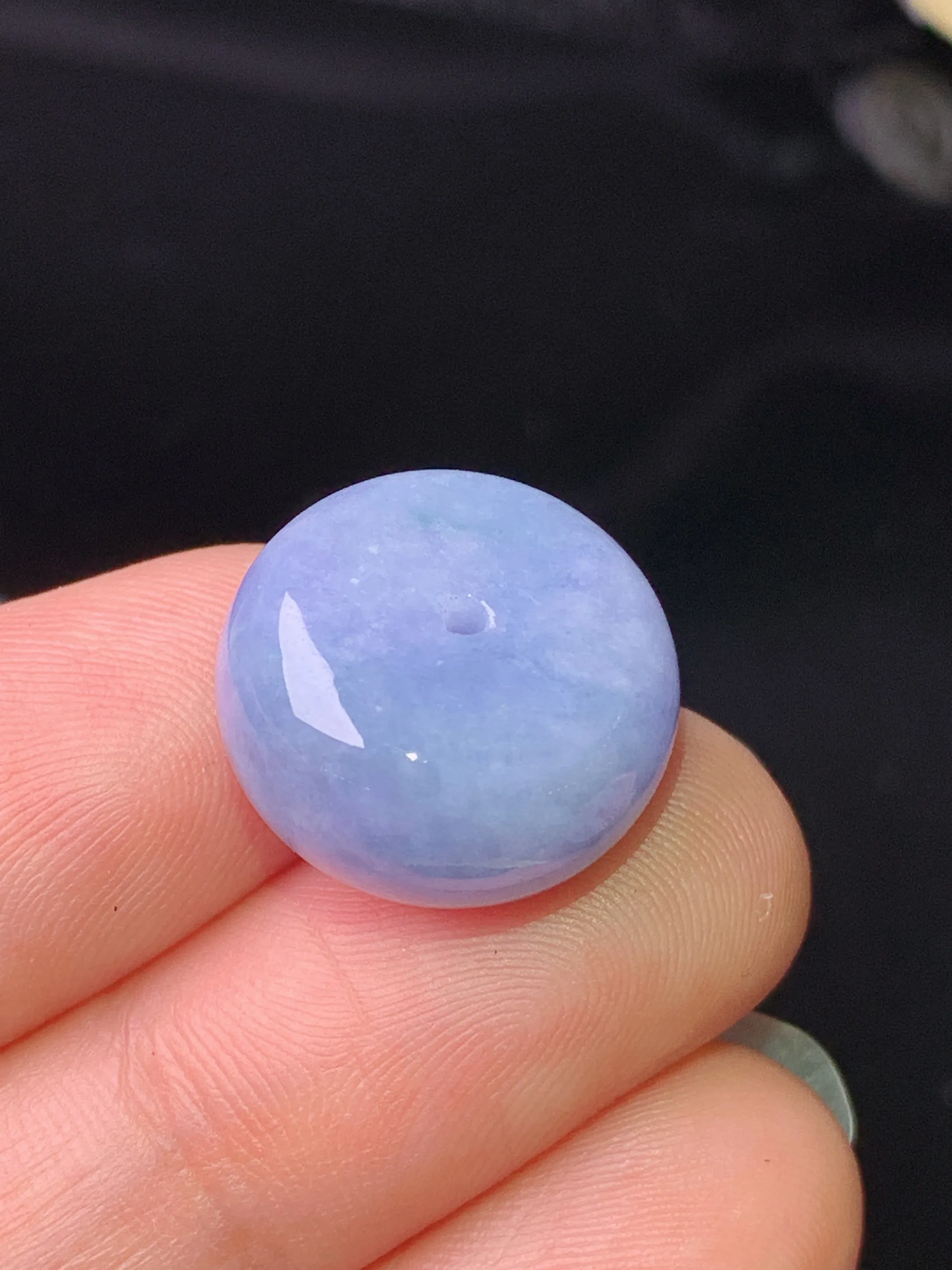 紫罗兰路路通吊坠 玉质细腻 色泽清新艳丽 整体尺寸15.6*6.3