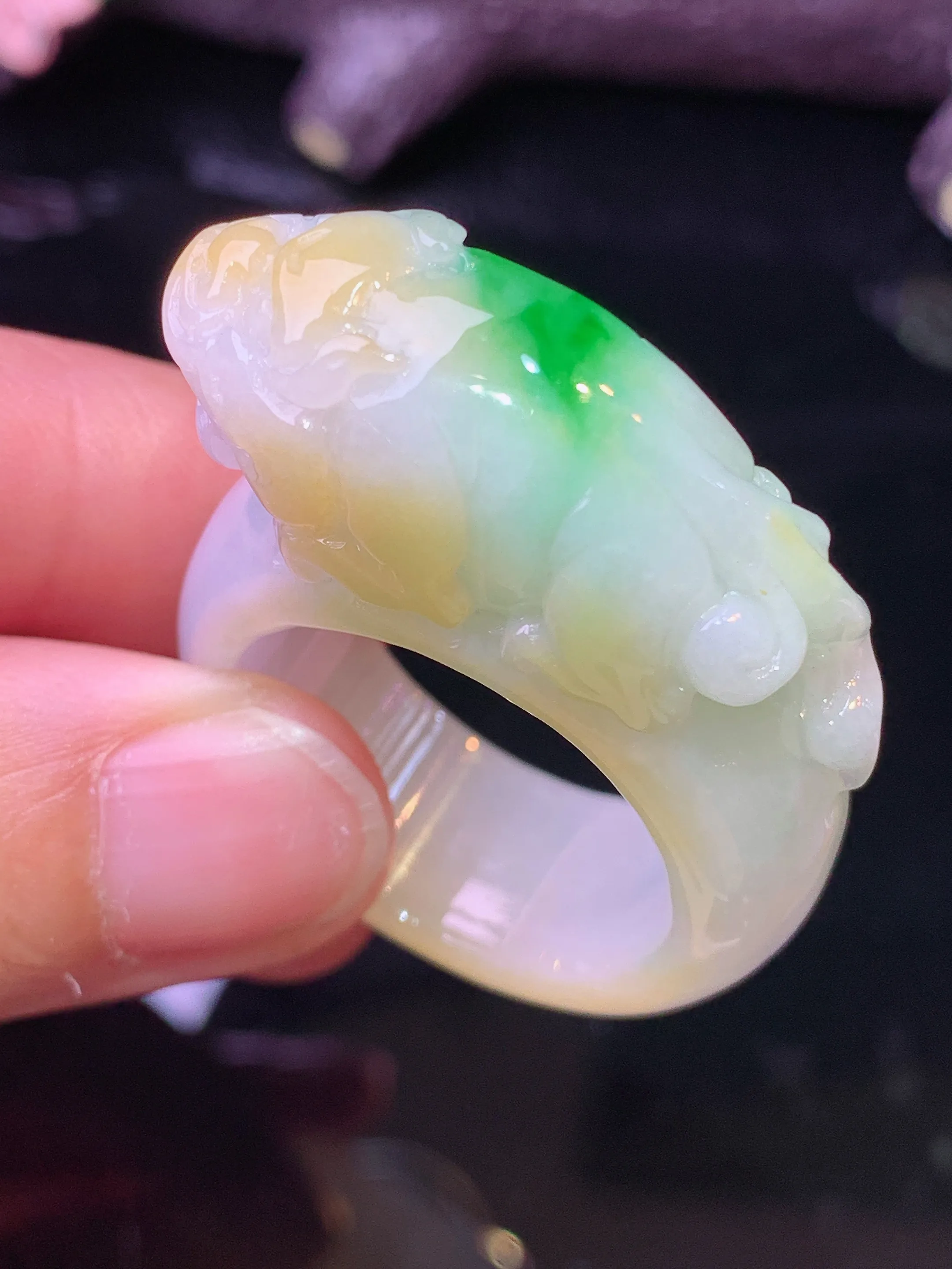 飘黄绿貔貅指环 玉质细腻 色泽清新艳丽 圈口27 整体尺寸41*31.5*11.3