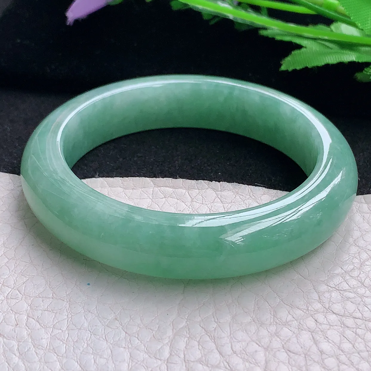 nr自然光53.5*12.5*9平安镯 缅甸翡翠A货玉手镯满绿宽边玉手环
