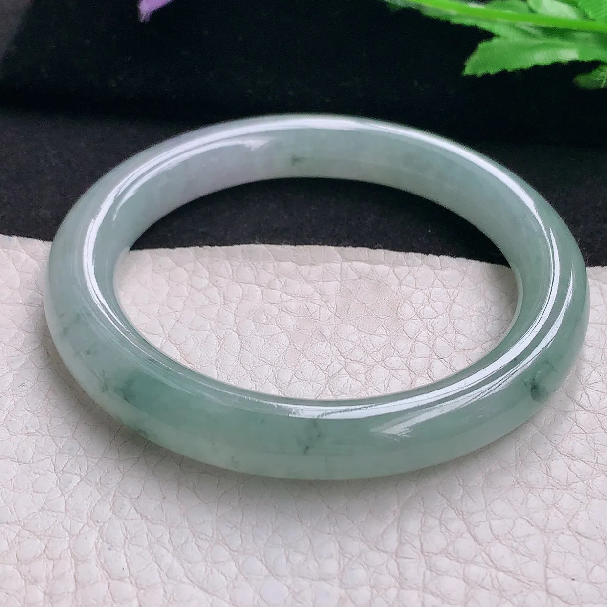 xx自然光56*9.4美人镯 缅甸翡翠A货玉手镯冰飘花圆条玉手环