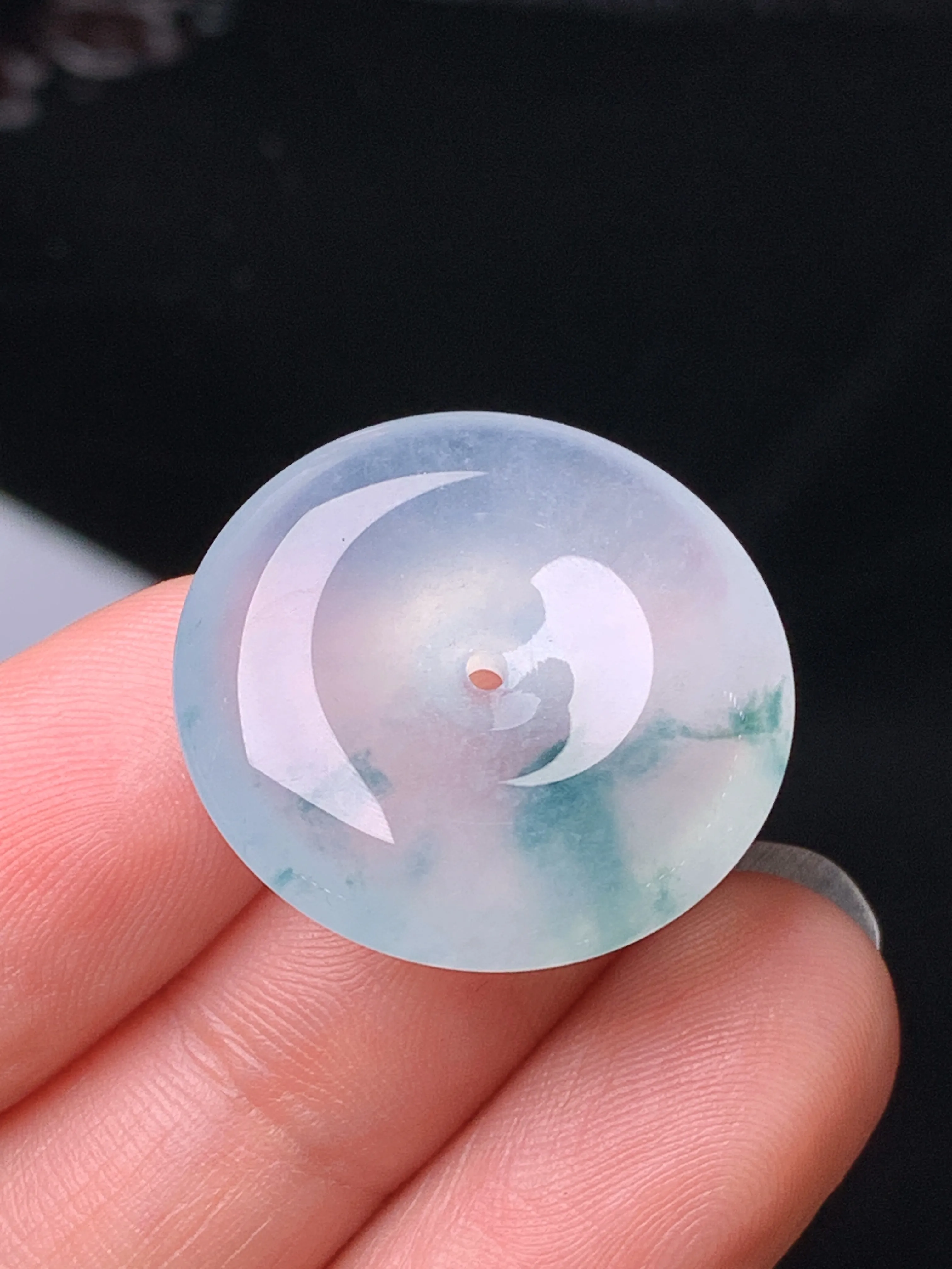 冰种平安扣吊坠 玉质细腻 色泽清新艳丽 整体尺寸23.2*5.8