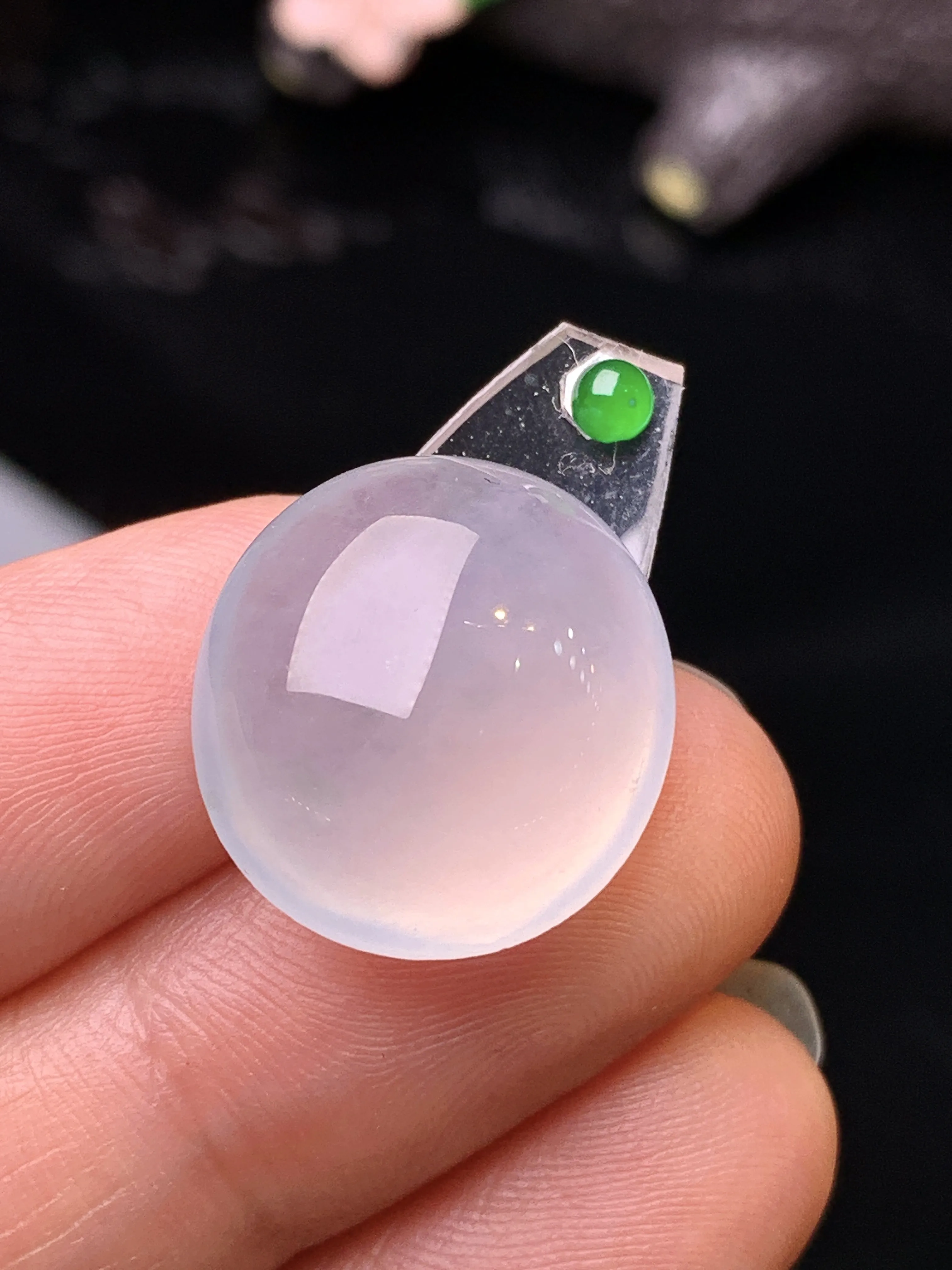 镶嵌款 冰种蛋面吊坠 玉质细腻 色泽清新艳丽 整体尺寸12.7*16.2*7.3