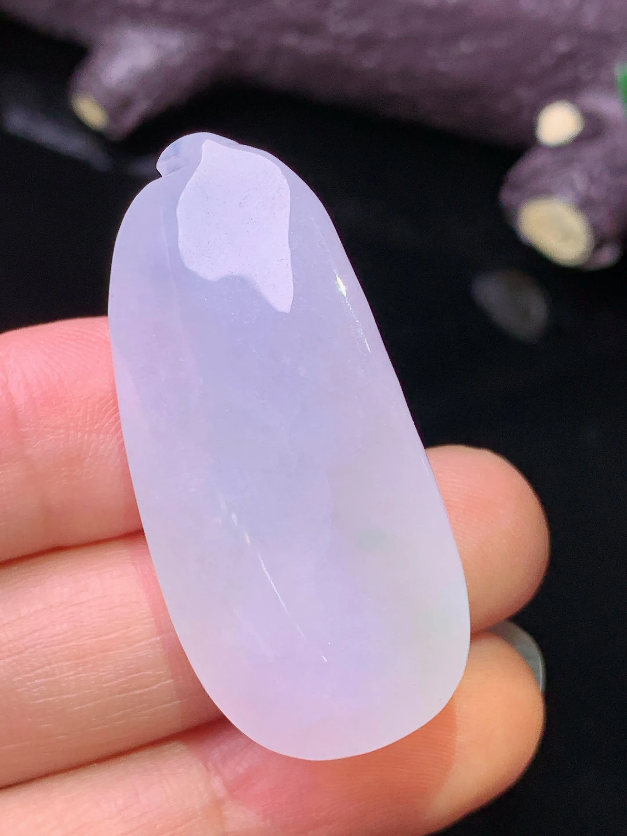 冰淡紫罗兰福瓜吊坠 玉质细腻 色泽清新艳丽 整体尺寸39.8*19.2*11.5