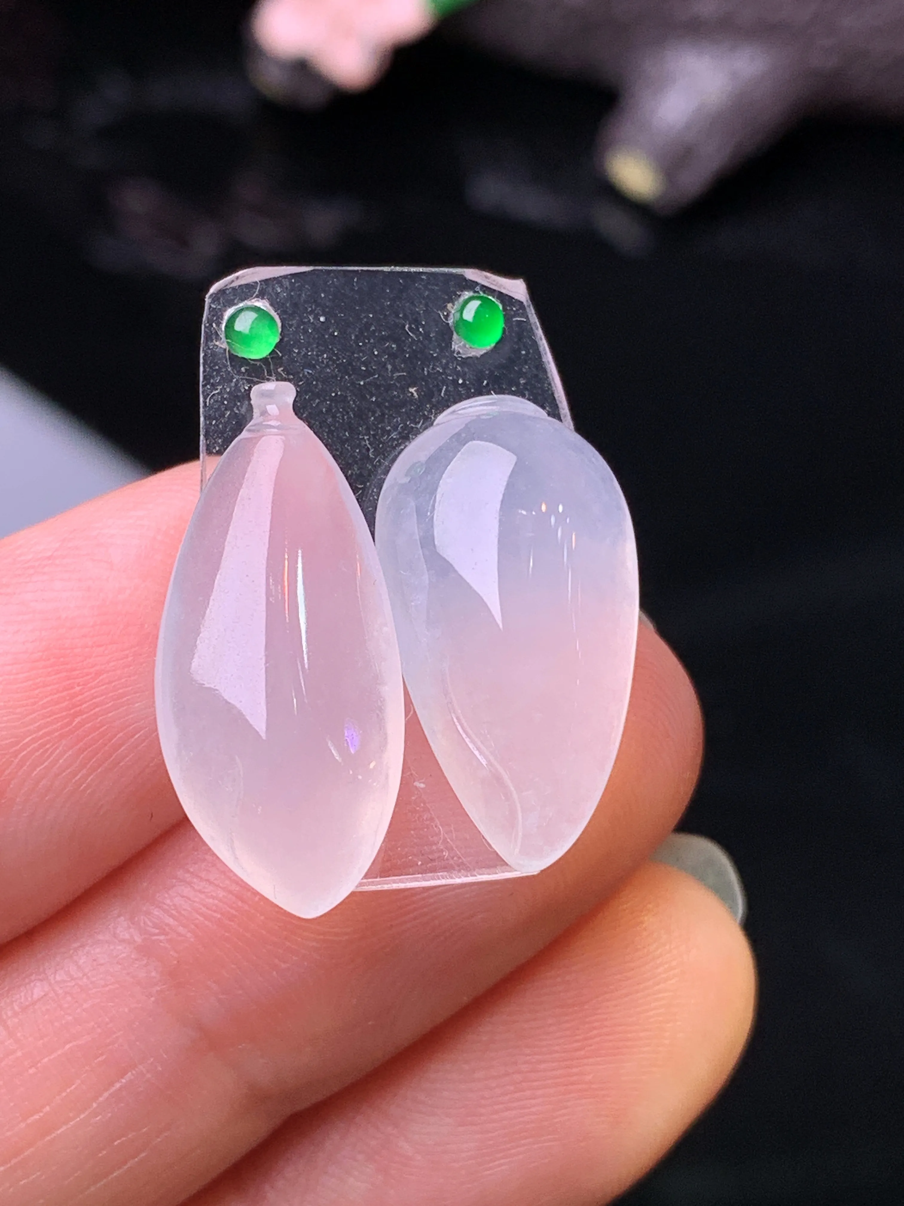 镶嵌款 冰种福瓜一对 玉质细腻 色泽清新艳丽 整体尺寸19.2*10.5*5.6