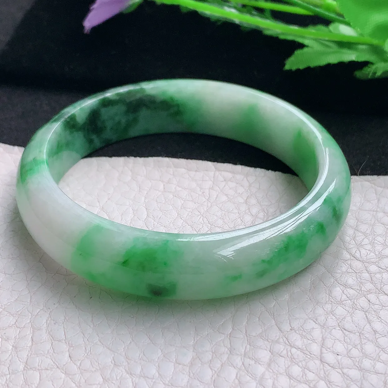 zjf自然光57.5*14.2*7.2平安镯 缅甸翡翠A货玉手镯辣绿宽边玉手环