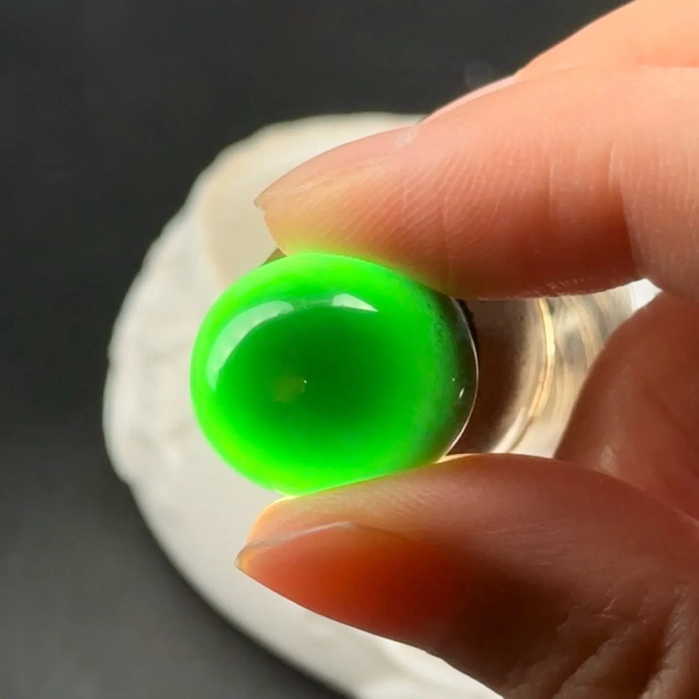 精品墨翠蛋面裸石 种好色正 黑度极好 打灯通透油性十足  尺寸18.2