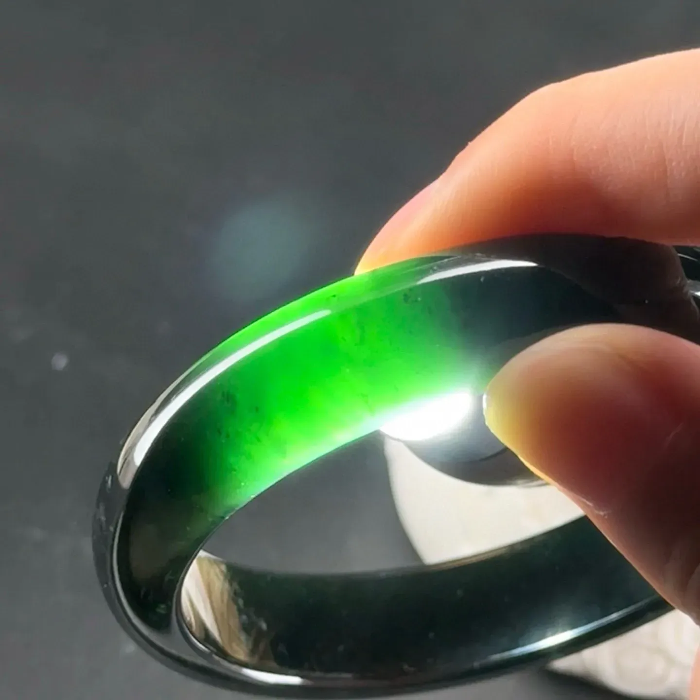 精品墨翠手镯 种好色正 黑度好 打灯通透 油性十足  圈口54.3