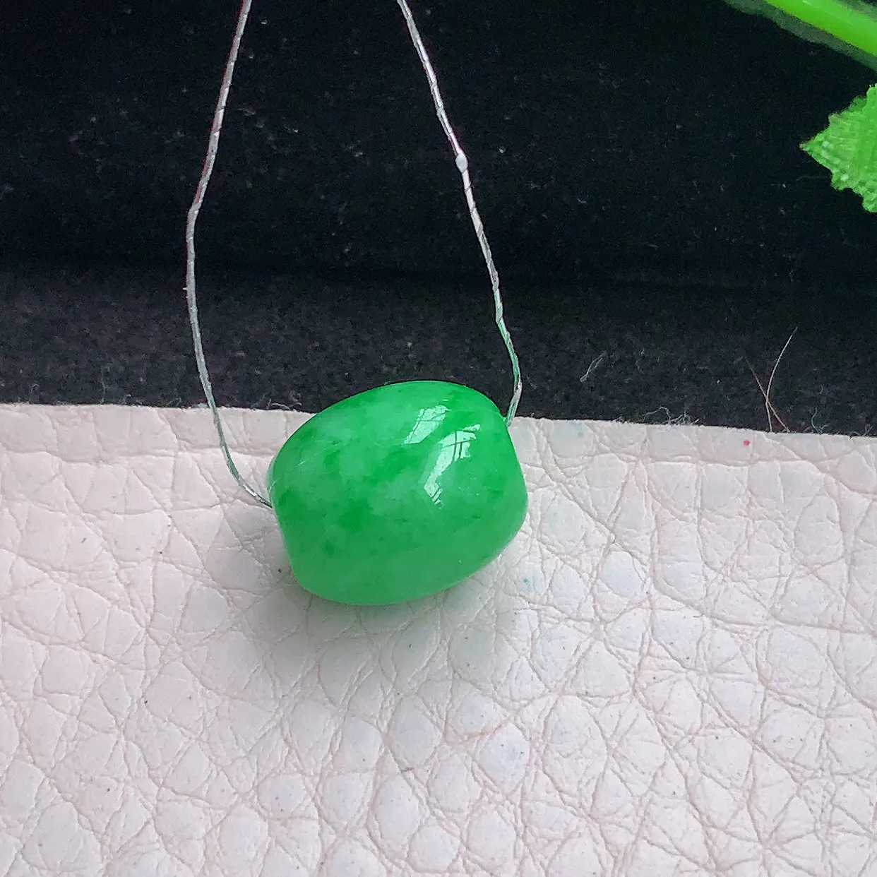 Xqa实拍13*11.6天然缅甸翡翠路路通吊坠 转运珠玉锁骨坠