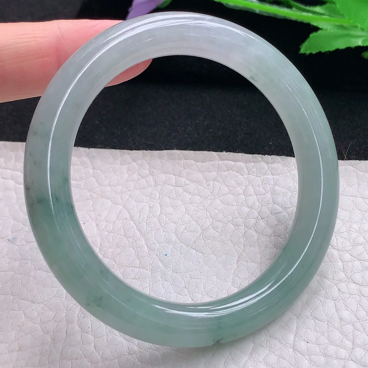 xx自然光56*9.4美人镯 缅甸翡翠A货玉手镯冰飘花圆条玉手环