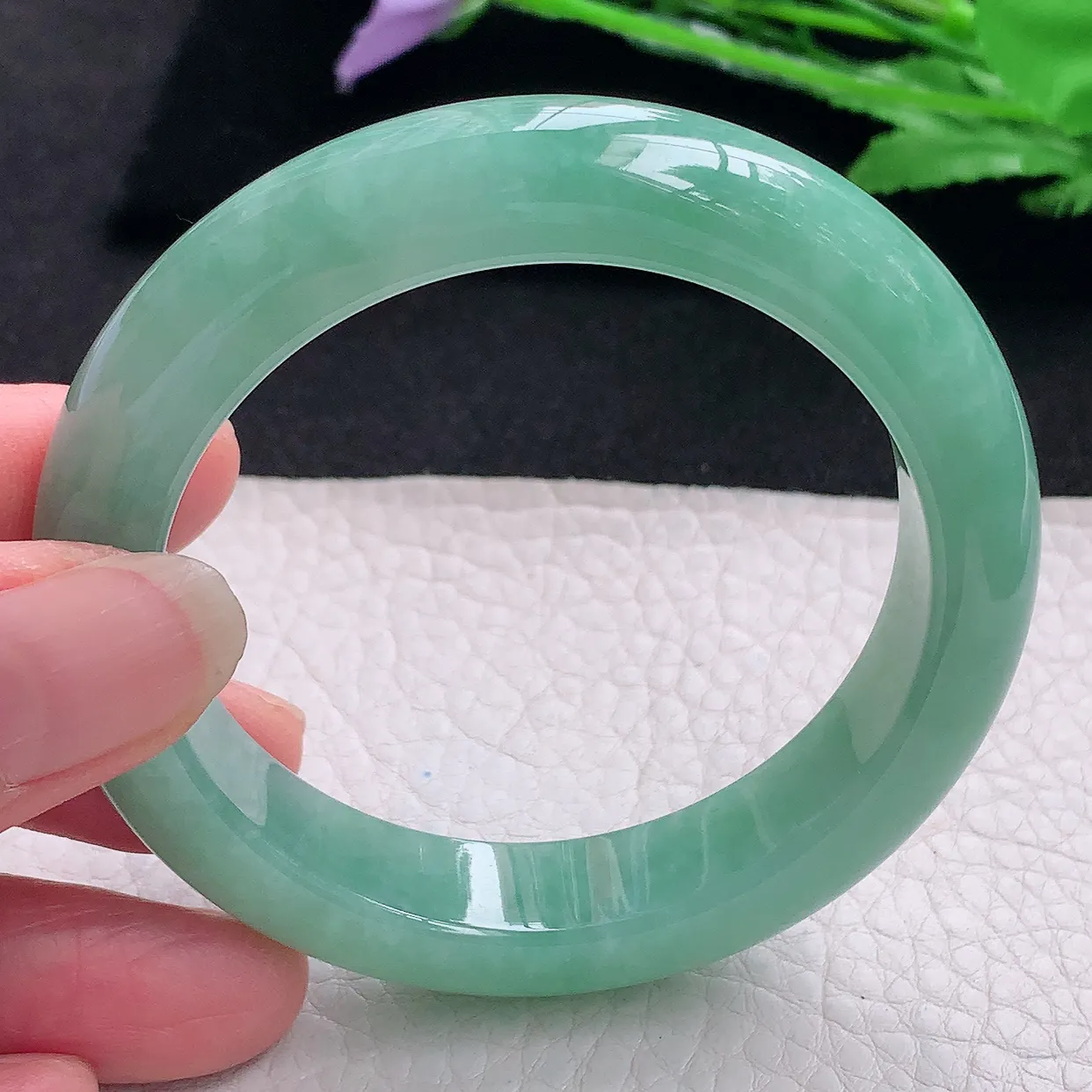 nr自然光53.5*12.5*9平安镯 缅甸翡翠A货玉手镯满绿宽边玉手环