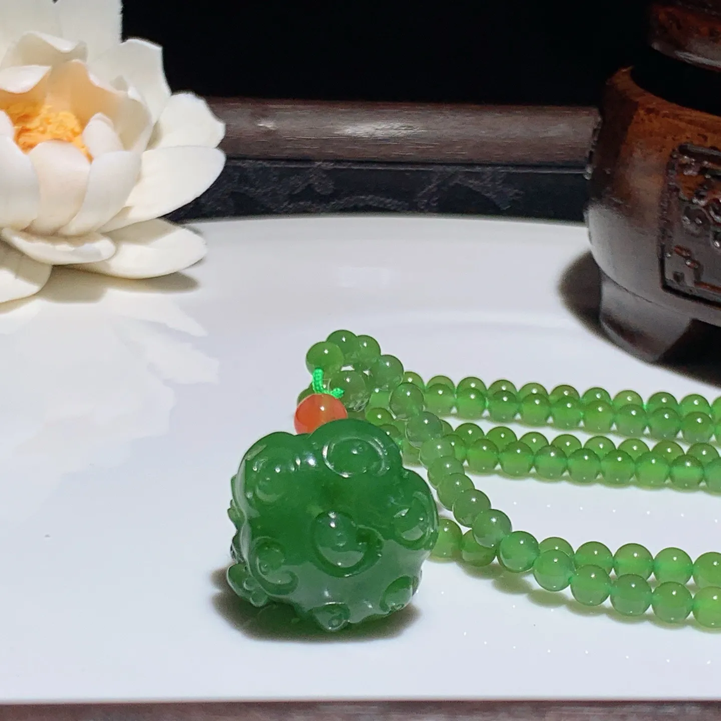 和田玉苹果绿俄罗斯碧玉呱呱来财挂件 尺寸24/21/21重26.5克，玉质细腻油润 底色纯净 脂粉好，品质好！lt251223