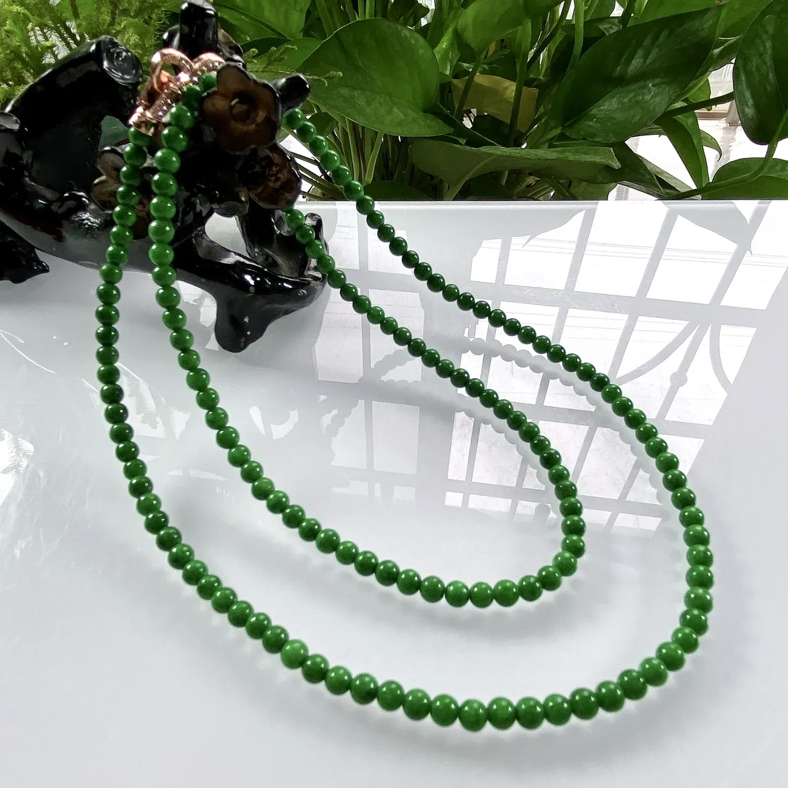 缅甸天然翡翠A货，卡4.2水润满绿阳绿小米珠小圆珠项链手链，尺寸：4.2mm/155颗，长度610mm，重量：19.07g