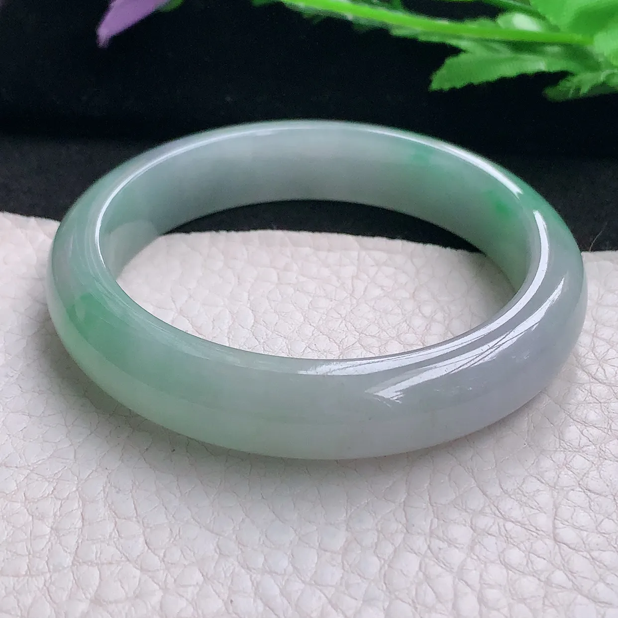 pj自然光55.8*12.3*8平安镯 缅甸翡翠A货玉手镯水灵飘绿宽边玉手环