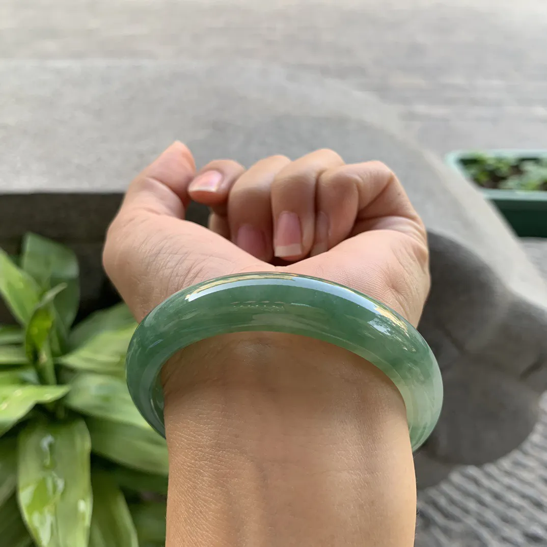 圈口 55.3-12.3-8.2【满瓜绿正圈手镯】正圈55 56可戴