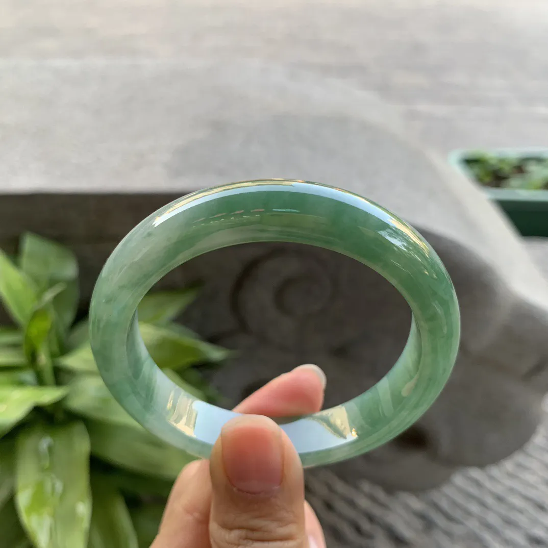 圈口 55.3-12.3-8.2【满瓜绿正圈手镯】正圈55 56可戴