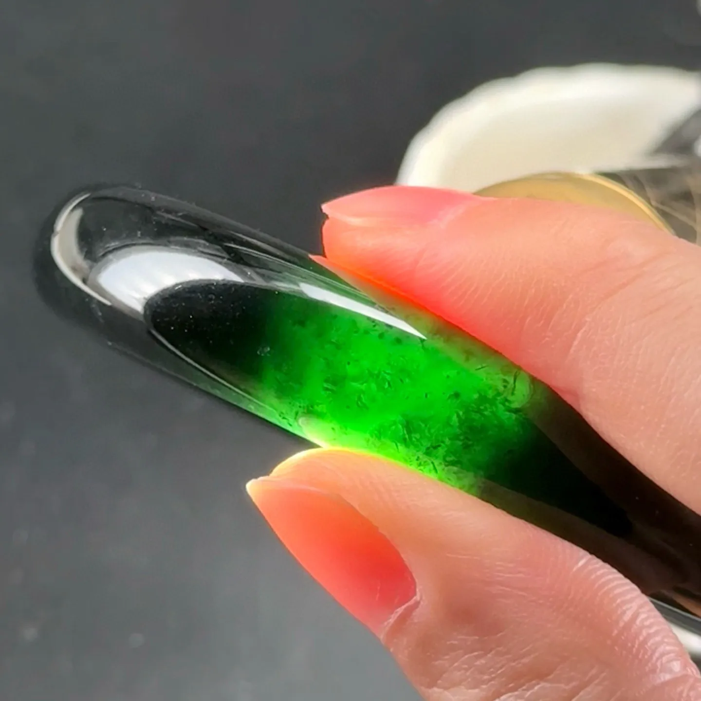 墨翠手镯 种好色正 黑度好 打灯通透 油性十足 圈口55.4