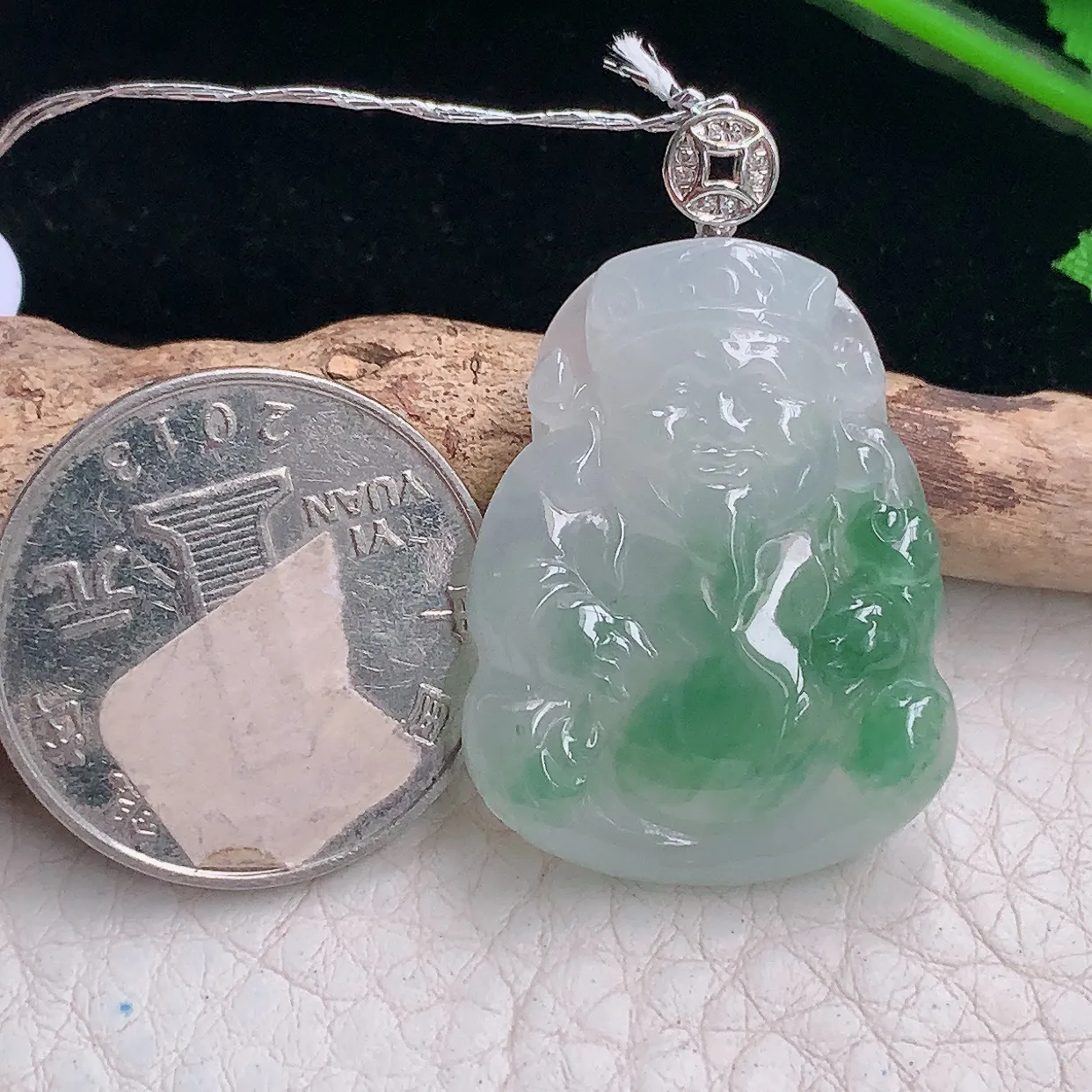 Xqa实拍36.3*34.812天然缅甸翡翠飘阳绿佛公吊坠 大肚弥勒佛项坠