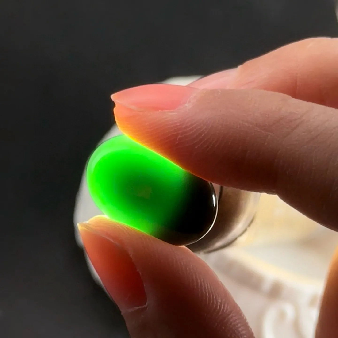 墨翠蛋面裸石 种好色正 黑度极好 打灯通透 油性十足 尺寸19.1