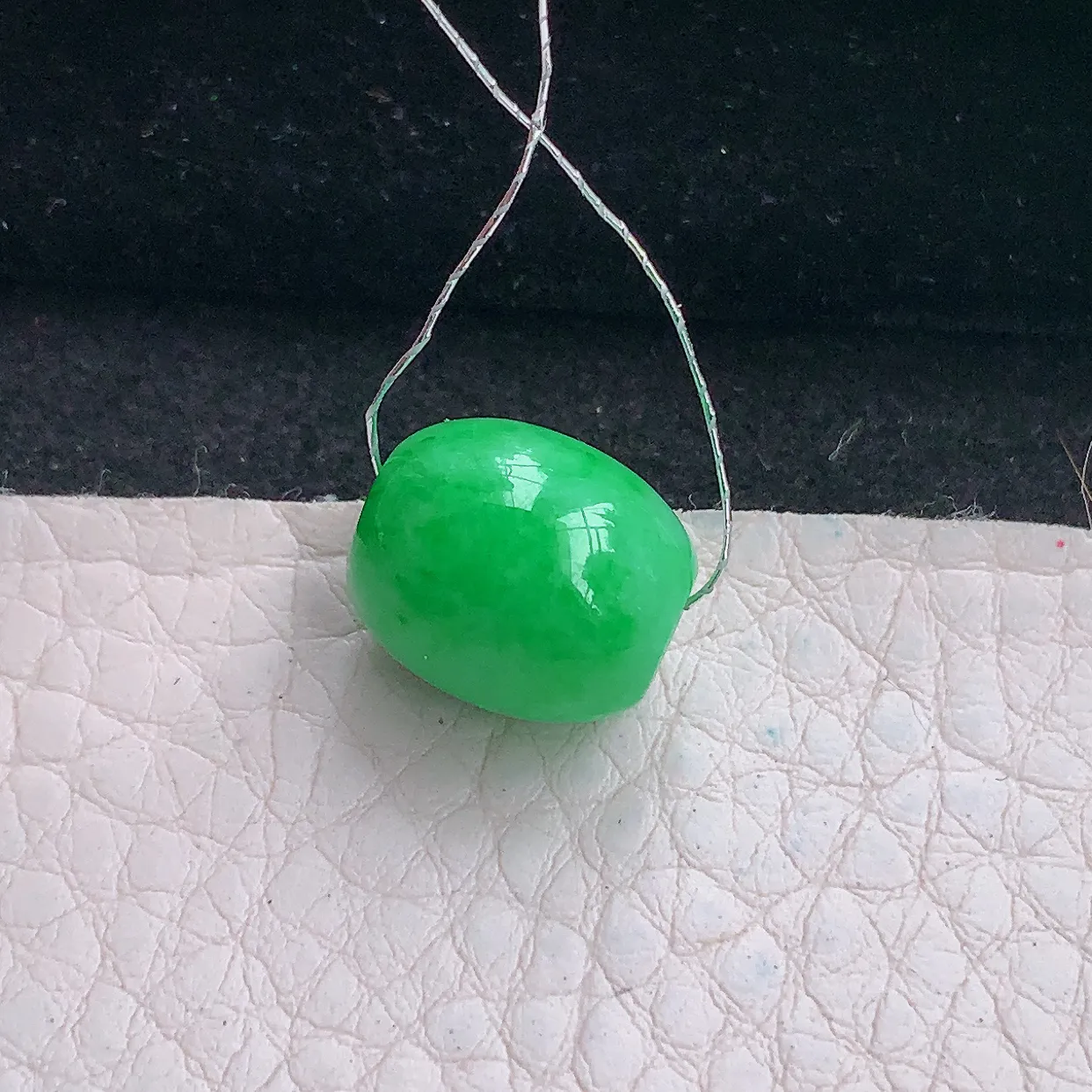 Xqa实拍13*11.6天然缅甸翡翠路路通吊坠 转运珠玉锁骨坠