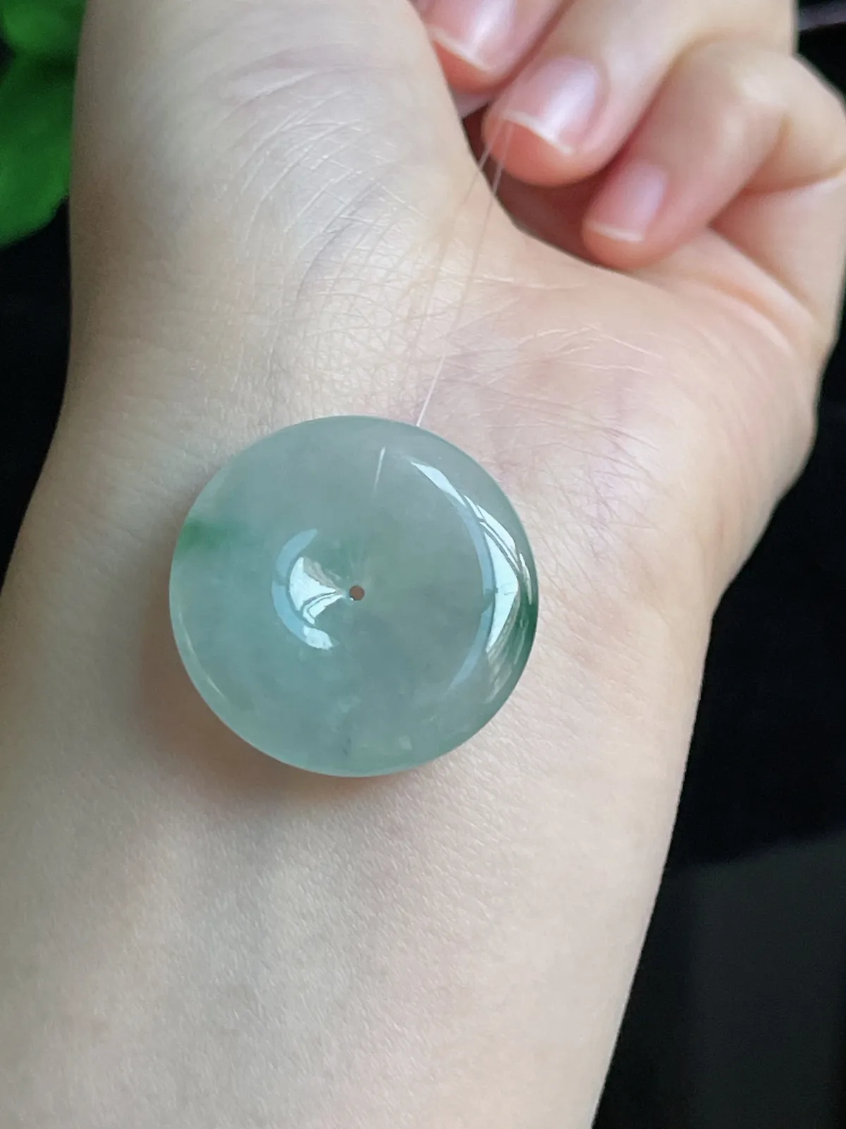 翡翠冰糯种淡绿色平安扣