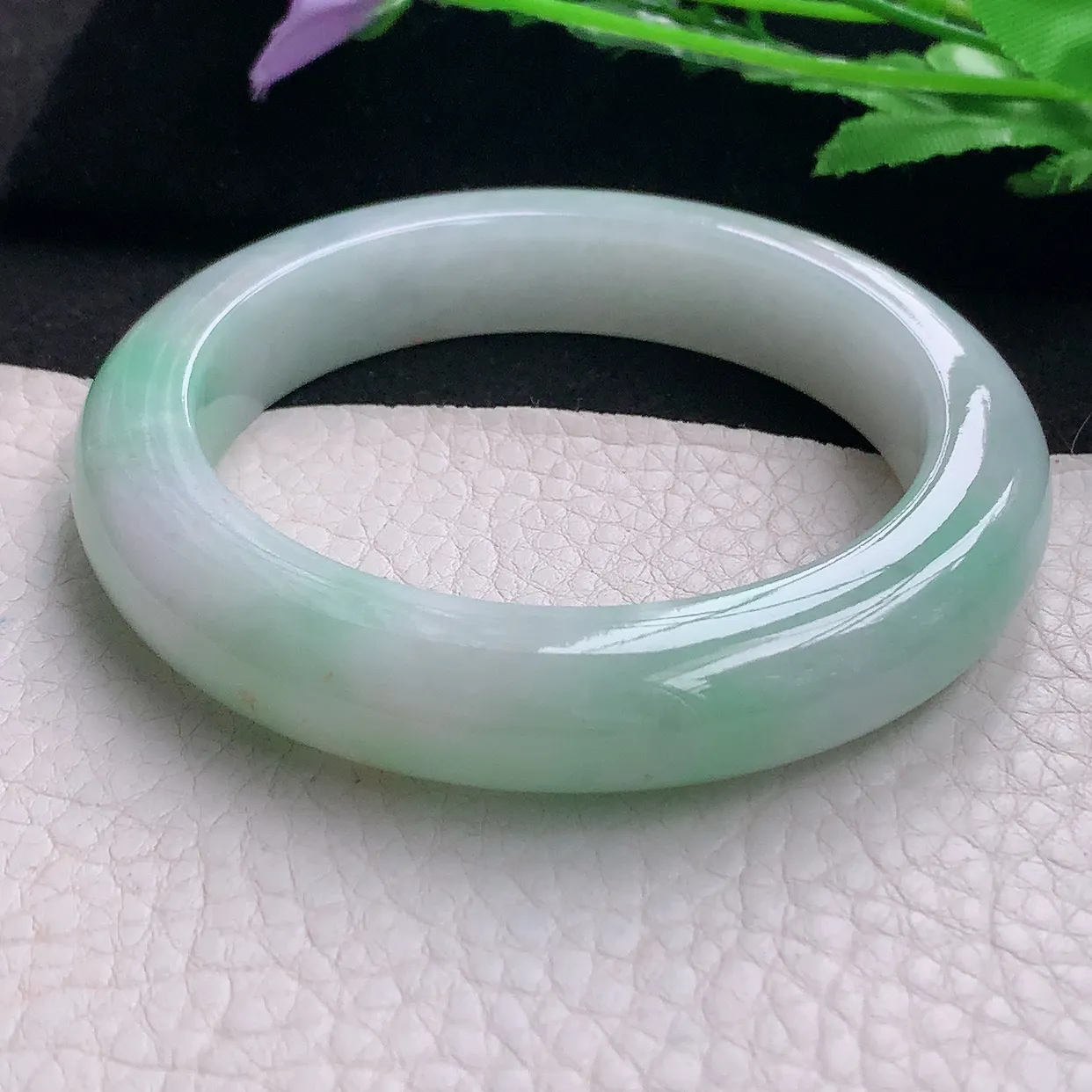 z自然光58*12.6*10平安镯 缅甸翡翠A货清新飘绿宽边玉手镯玉手环