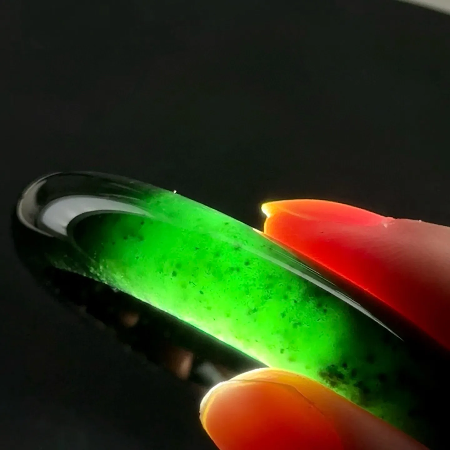 精品墨翠手镯 种好色正 黑度好 打灯通透 油性十足 圈口55.5