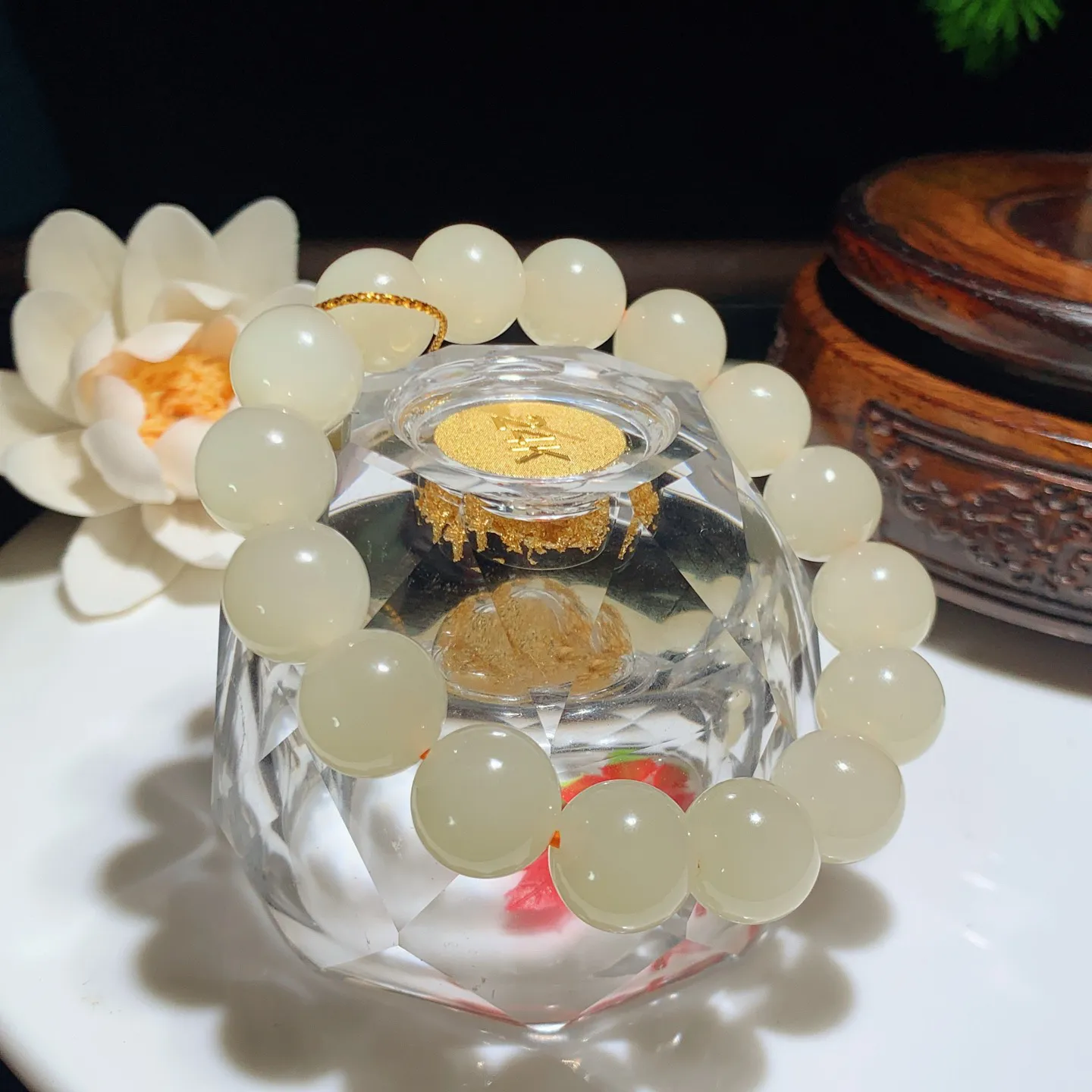 和田玉高冰蜂蜜水手串。单颗尺寸12！玉质细腻油润 底色纯净 脂粉好，品质好！lt251223