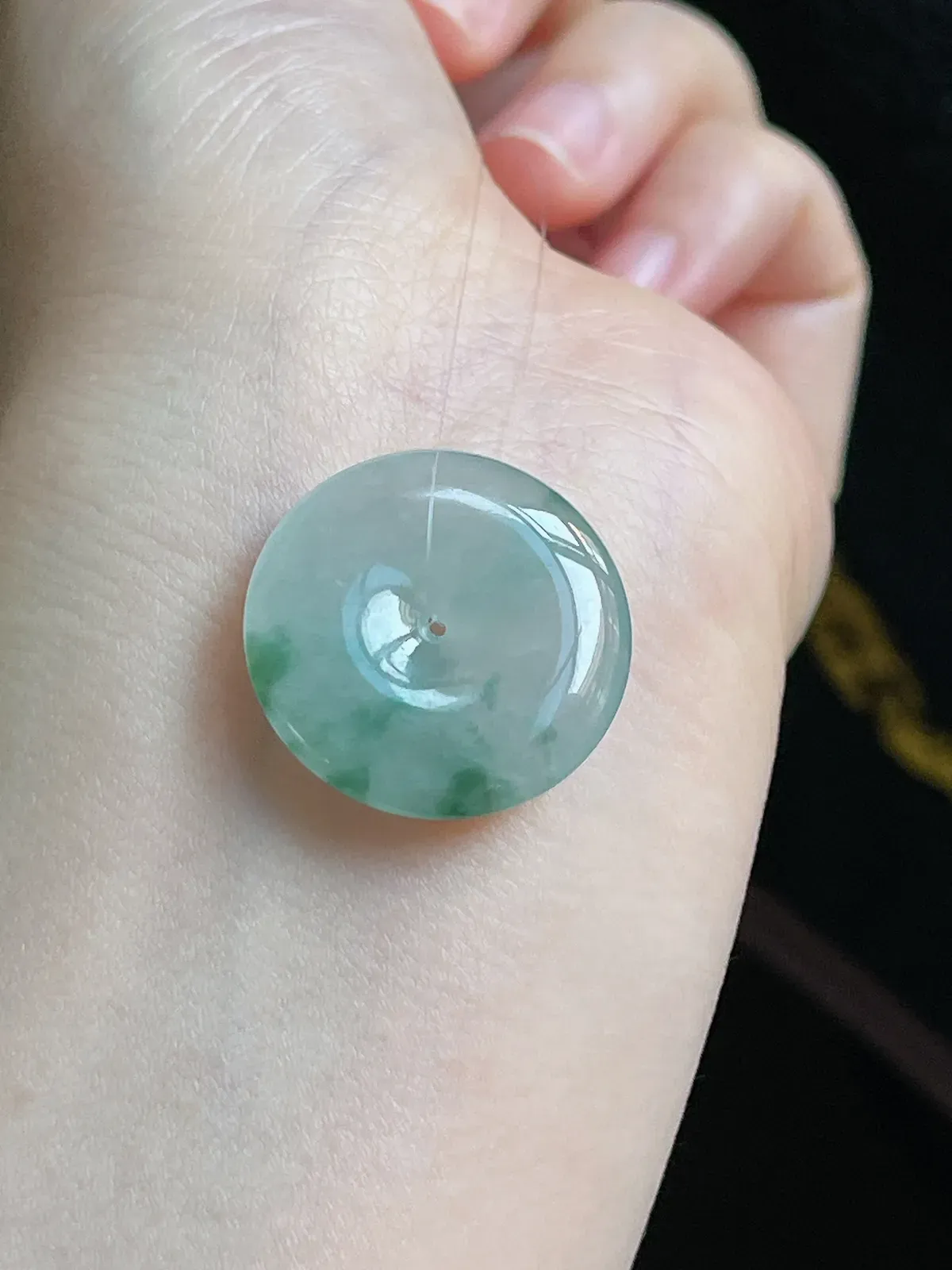 翡翠冰糯种淡绿色平安扣