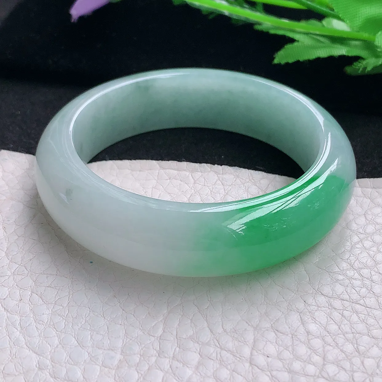 nr小圈口52.5*15.5*8.8轮胎镯 缅甸翡翠A货玉手镯辣绿厚装宽边玉手环