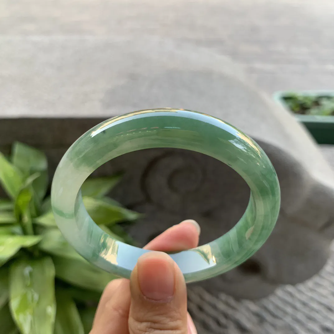 圈口 55.3-12.3-8.2【满瓜绿正圈手镯】正圈55 56可戴