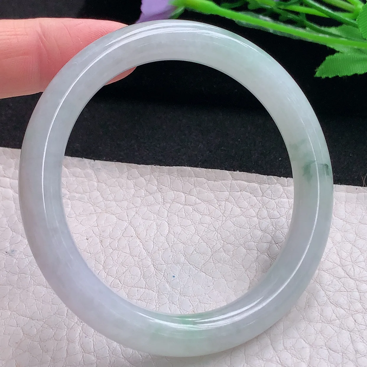 js自然光56*9.6*8.8美人镯 缅甸翡翠A货玉手镯飘花秀气圆条玉手环 叮当镯