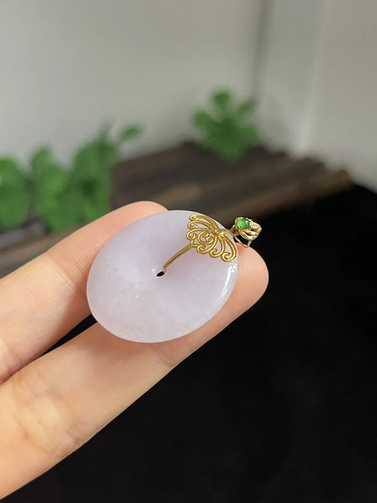 翡翠糯化种淡紫色平安扣，印记：G18K,伴钻石