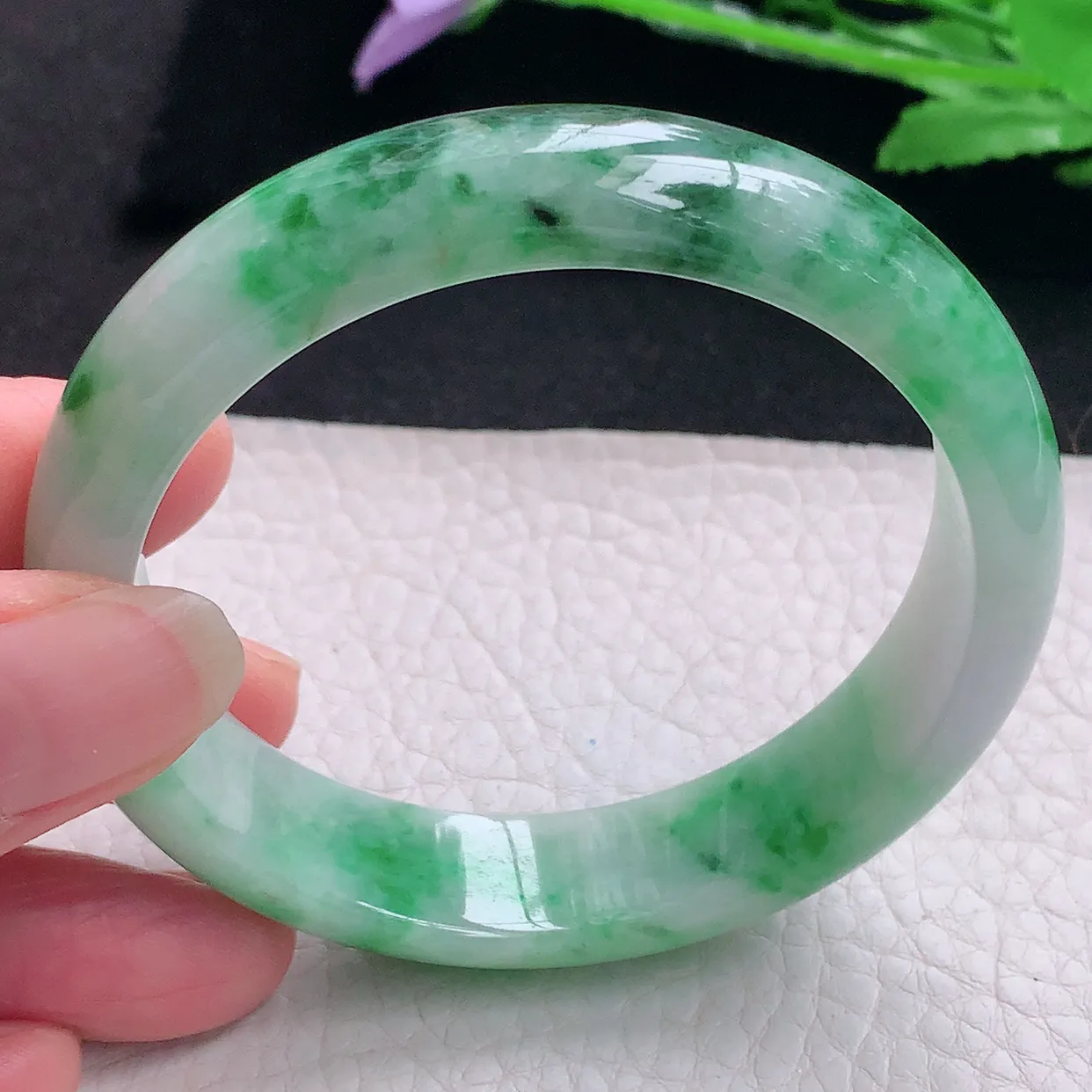 zjf自然光57.5*14.2*7.2平安镯 缅甸翡翠A货玉手镯辣绿宽边玉手环