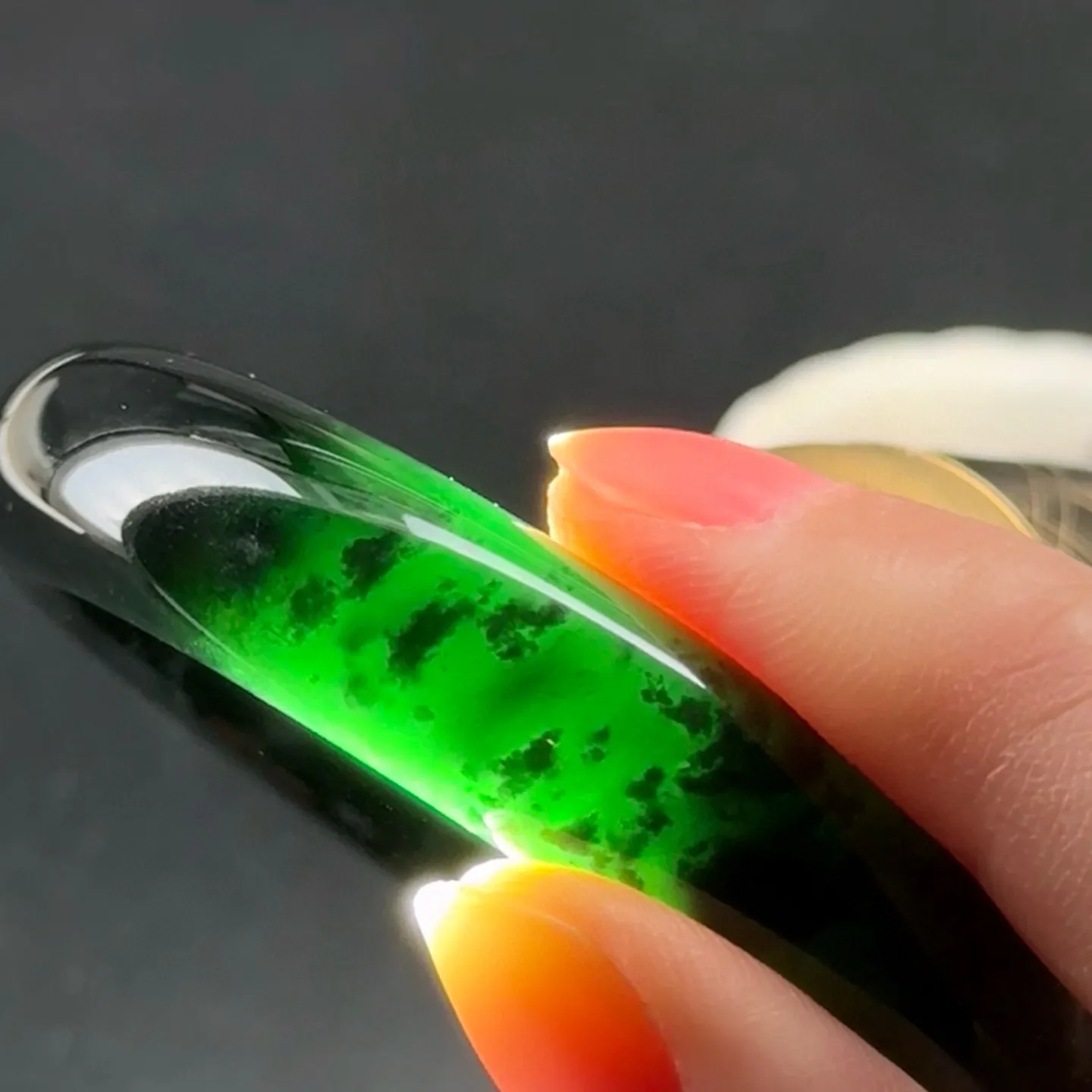 墨翠手镯 种好色正 黑度好 打灯通透 油性十足 圈口55.4