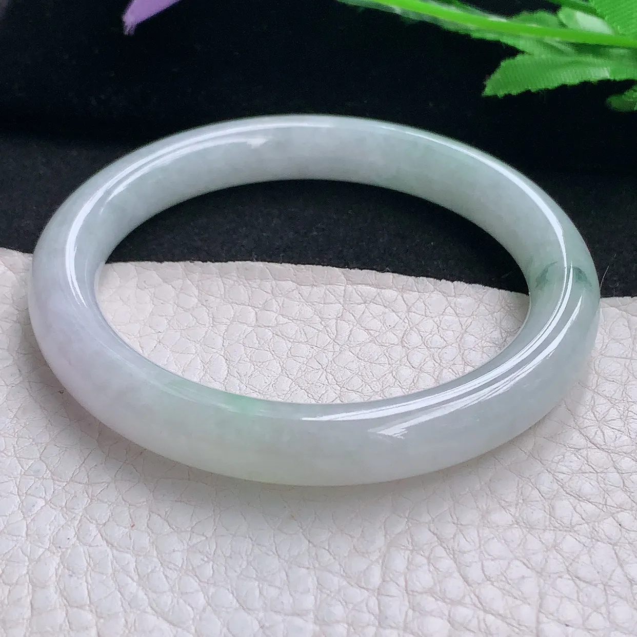 js自然光56*9.6*8.8美人镯 缅甸翡翠A货玉手镯飘花秀气圆条玉手环 叮当镯