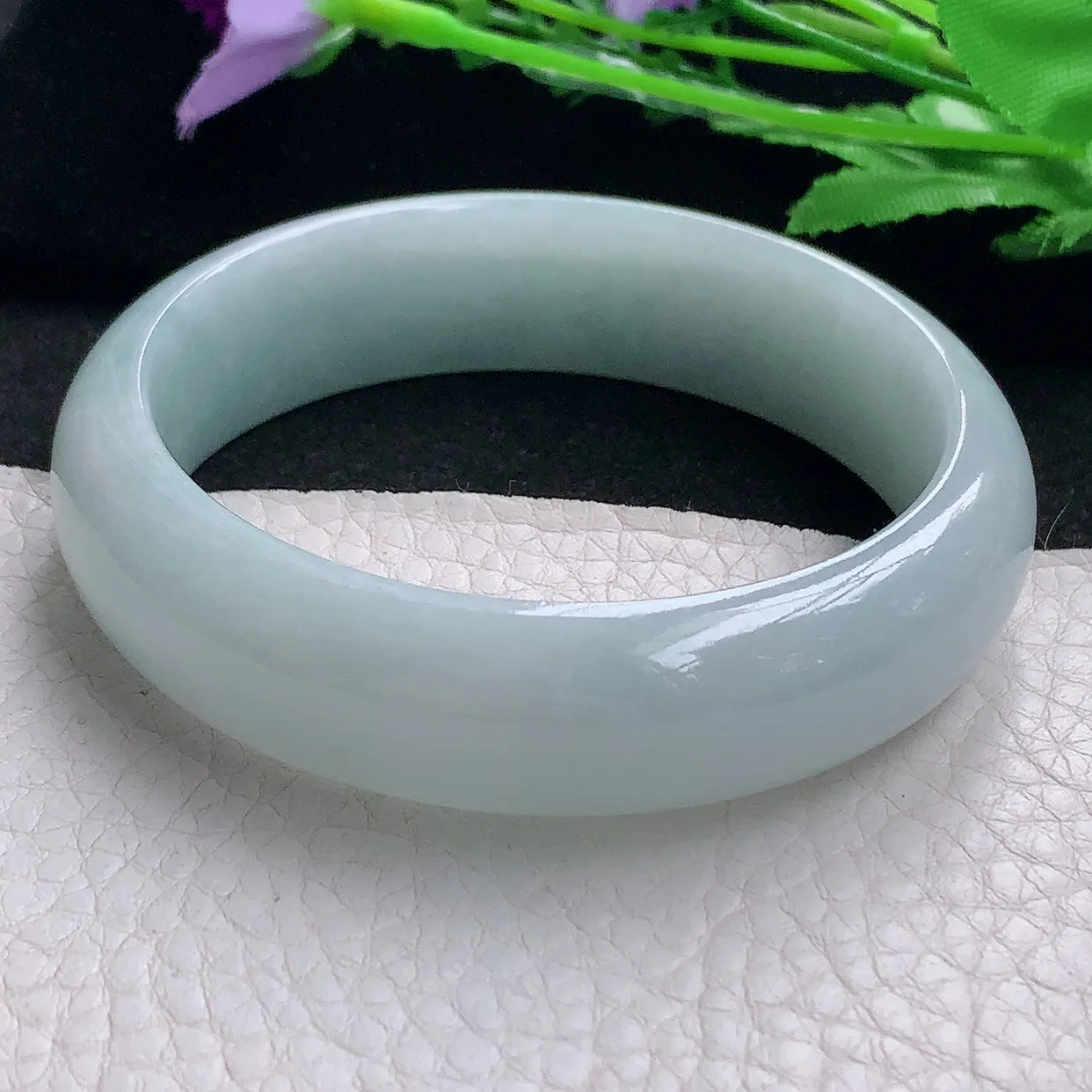 ee自然光58*16.3*8.2轮胎镯 翡翠A货玉手镯浅绿清新宽边玉手环