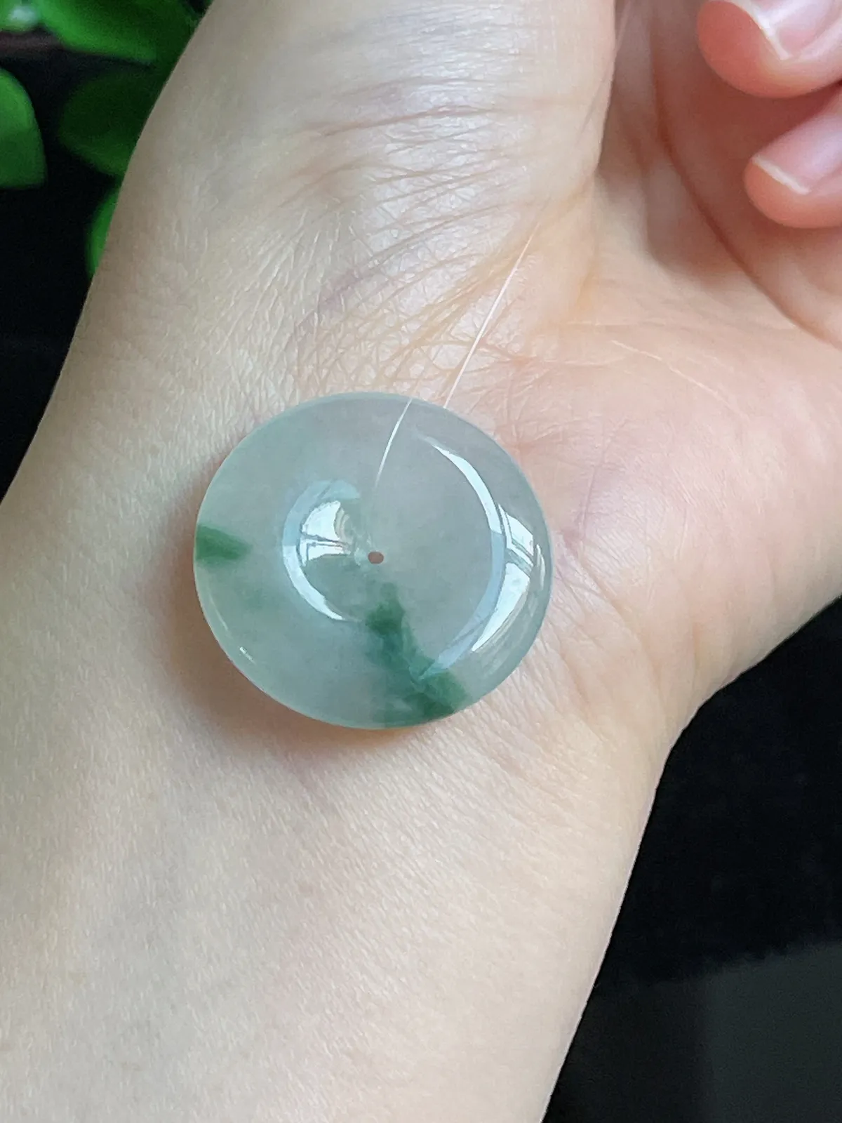 翡翠冰糯种飘绿平安扣