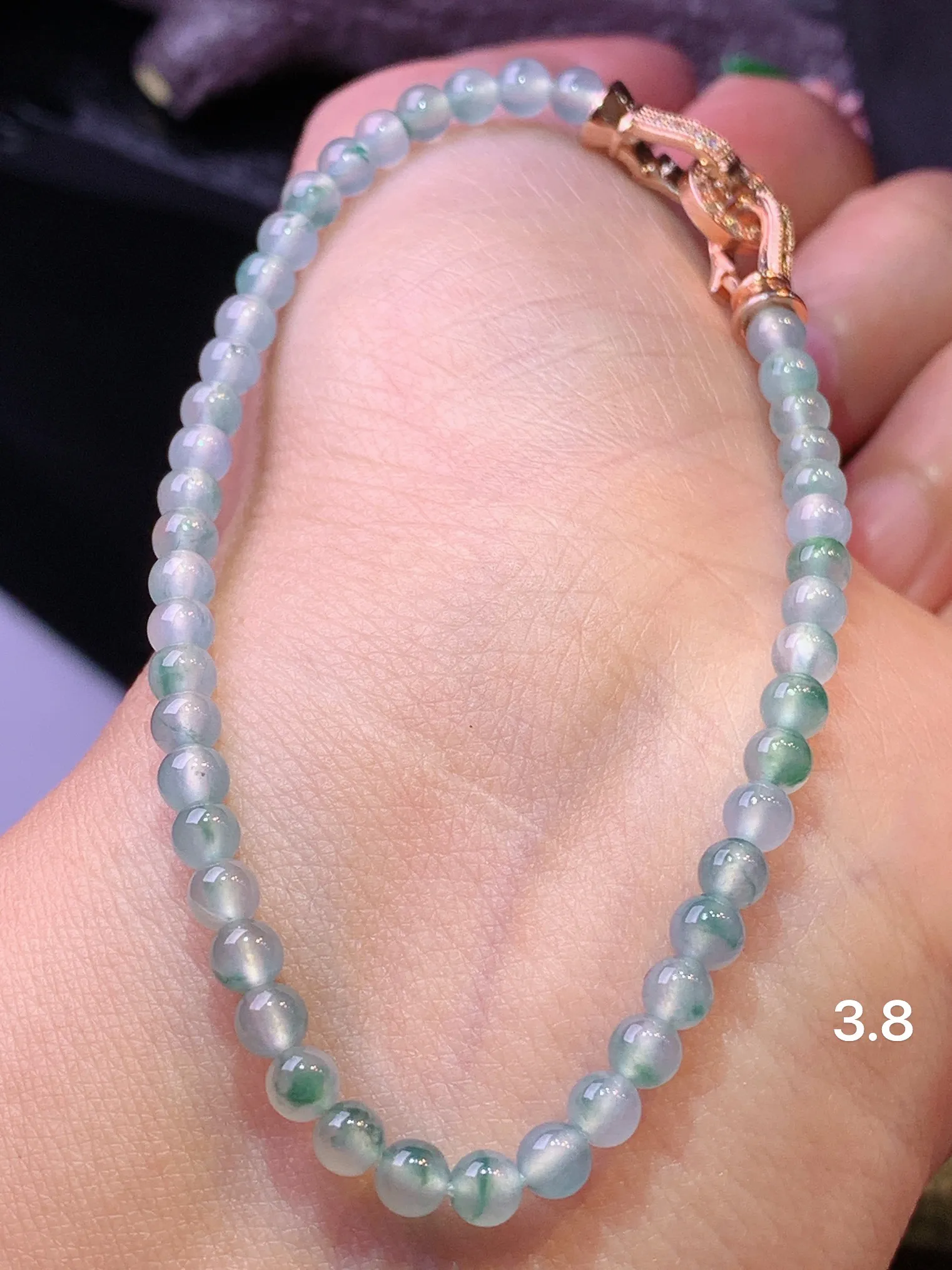 冰种圆珠手链 玉质细腻 色泽清新艳丽 整体尺寸3.8