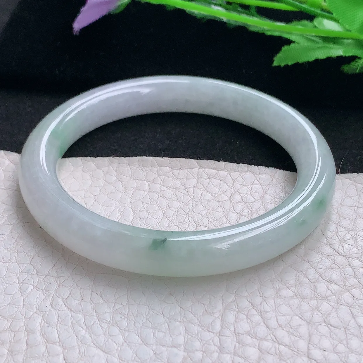 js自然光56*9.6*8.8美人镯 缅甸翡翠A货玉手镯飘花秀气圆条玉手环 叮当镯