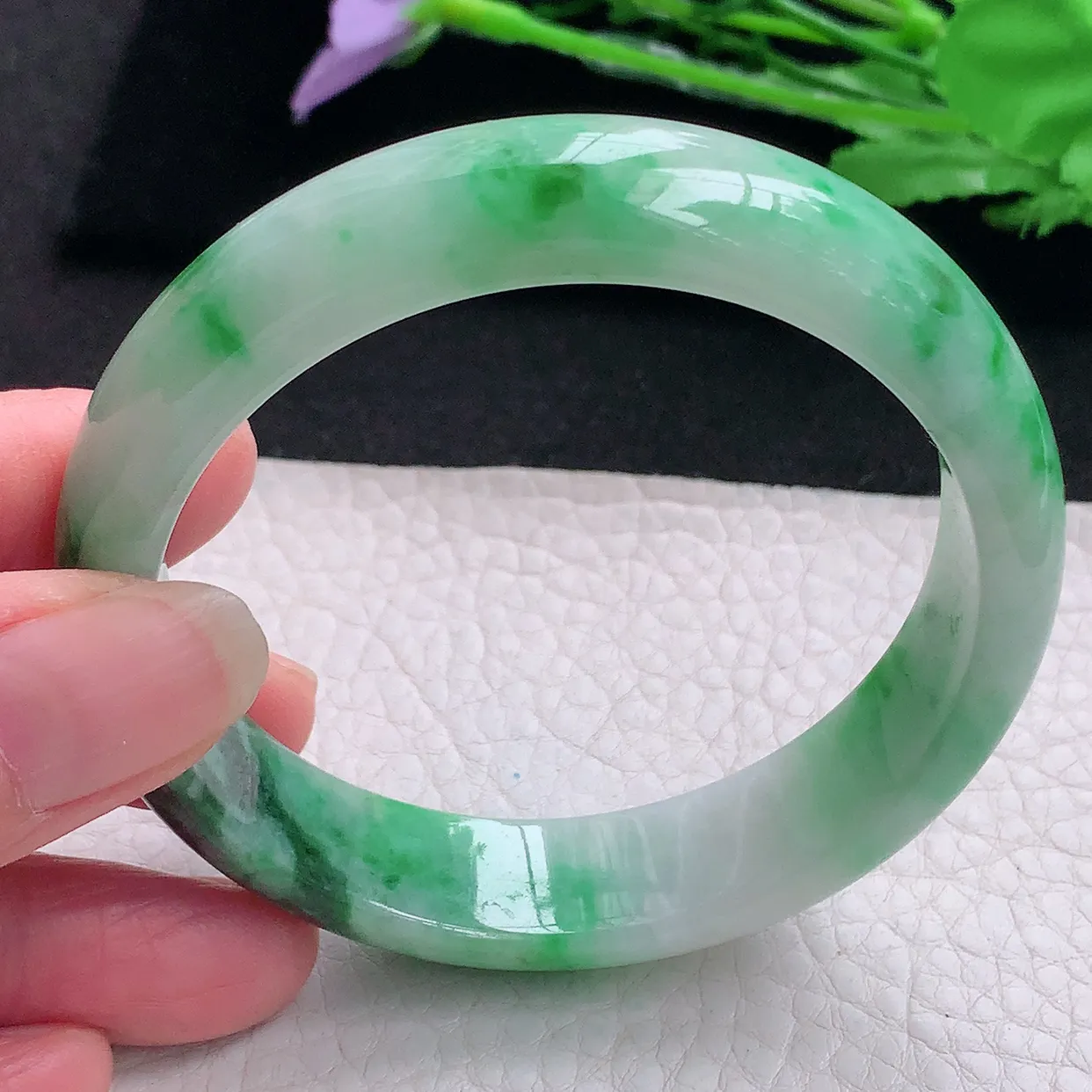 zjf自然光57.5*14.2*7.2平安镯 缅甸翡翠A货玉手镯辣绿宽边玉手环